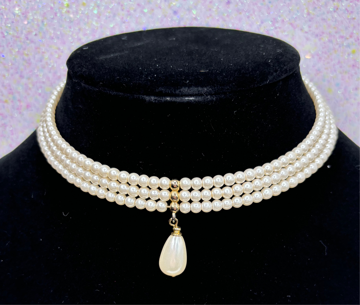 #0020 Vintage Faux Pearl Choker With Dainty Details