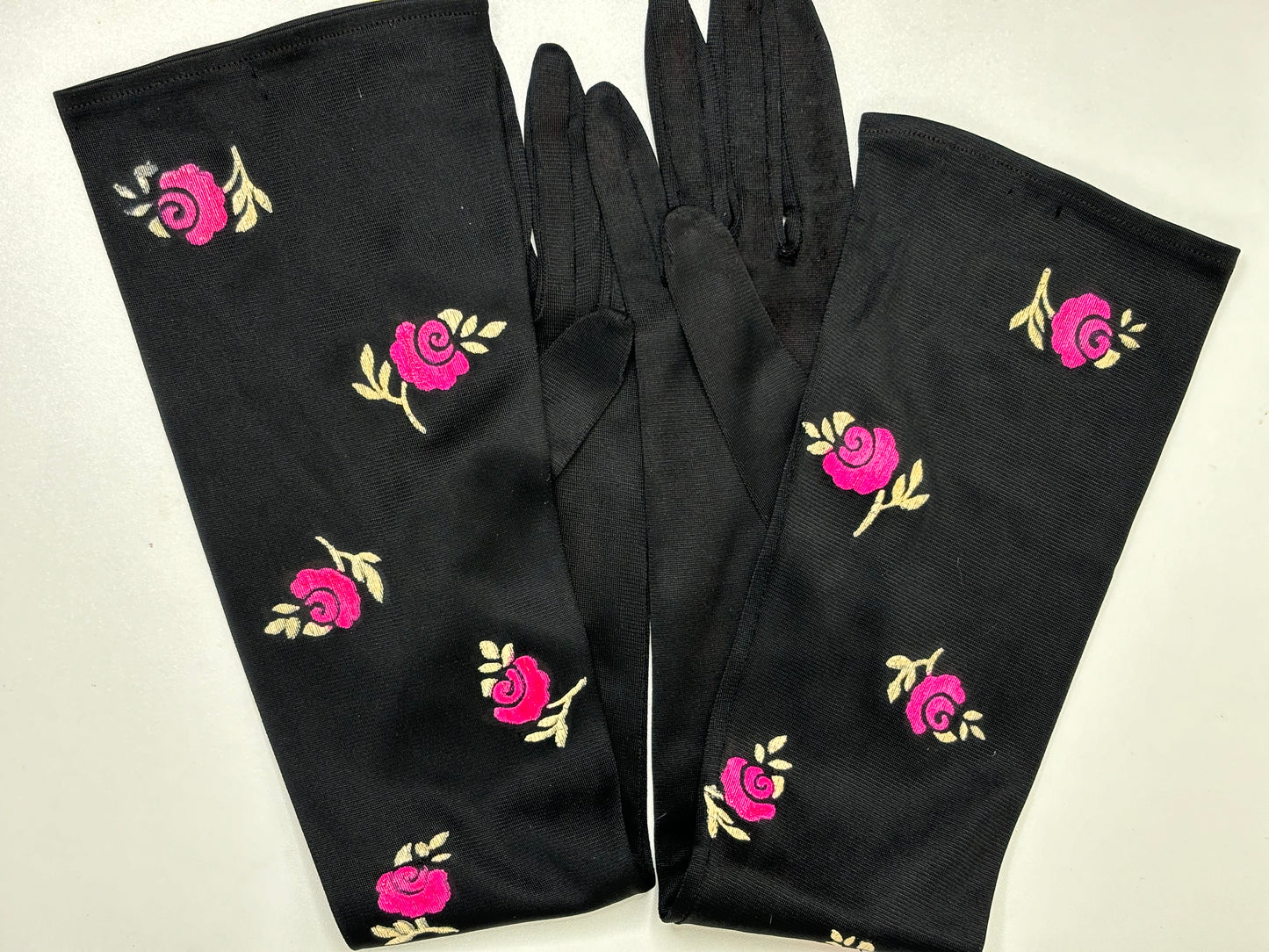 C013 Vintage Long Black Gloves - 20”