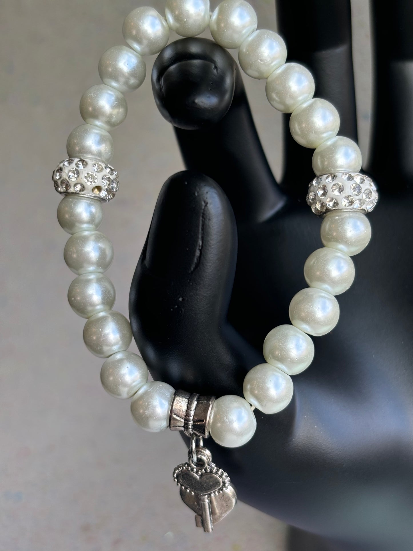 #0082 Pearl Bracelet with Charms