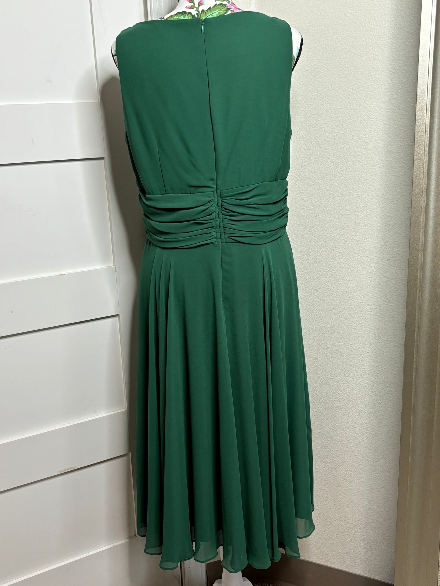 C007 Patra Women’s Green Polyester Chiffon Dress Size 14 - Mid Length