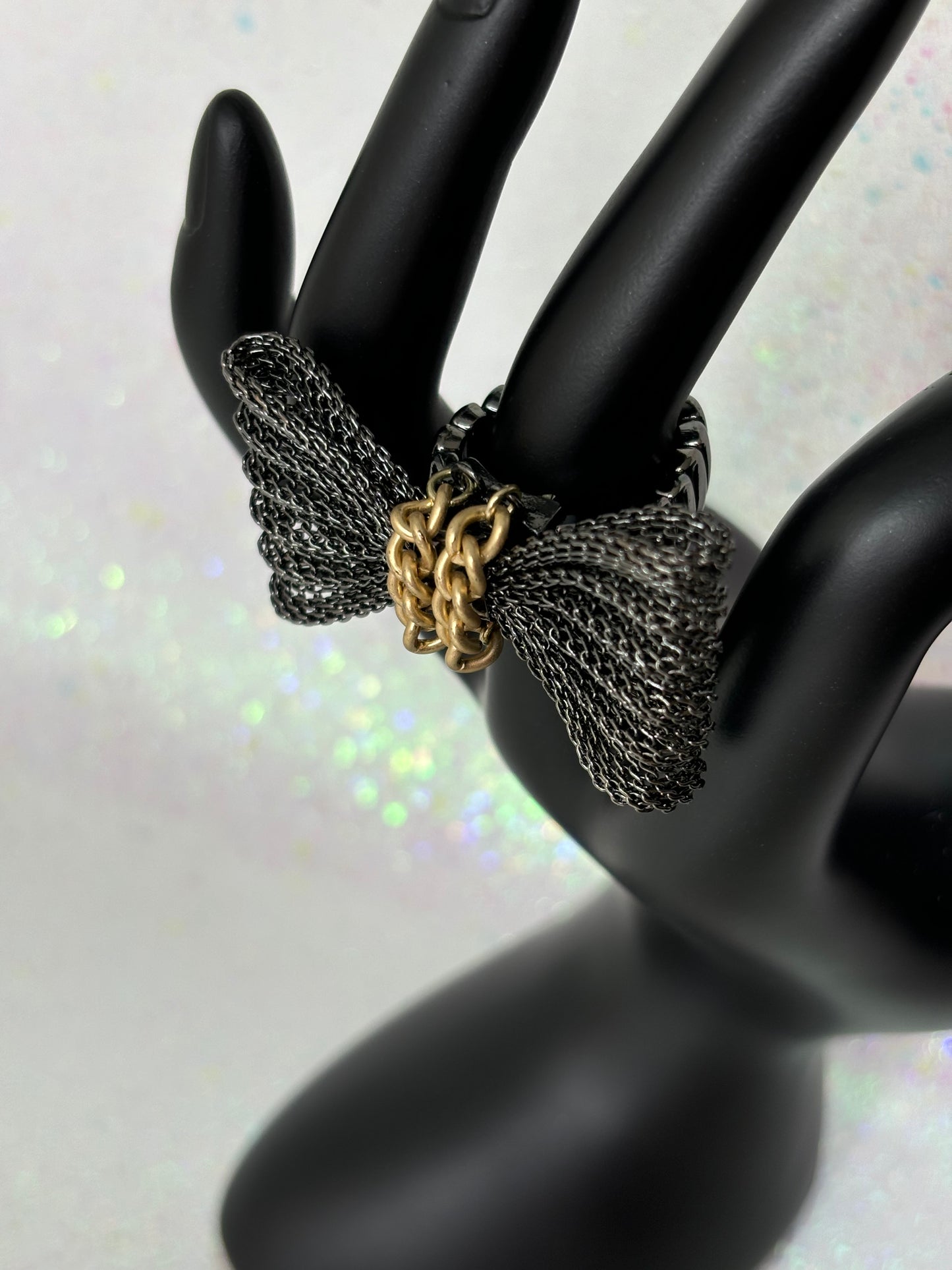 A095 Stretchy Black/Gold Bow Ring