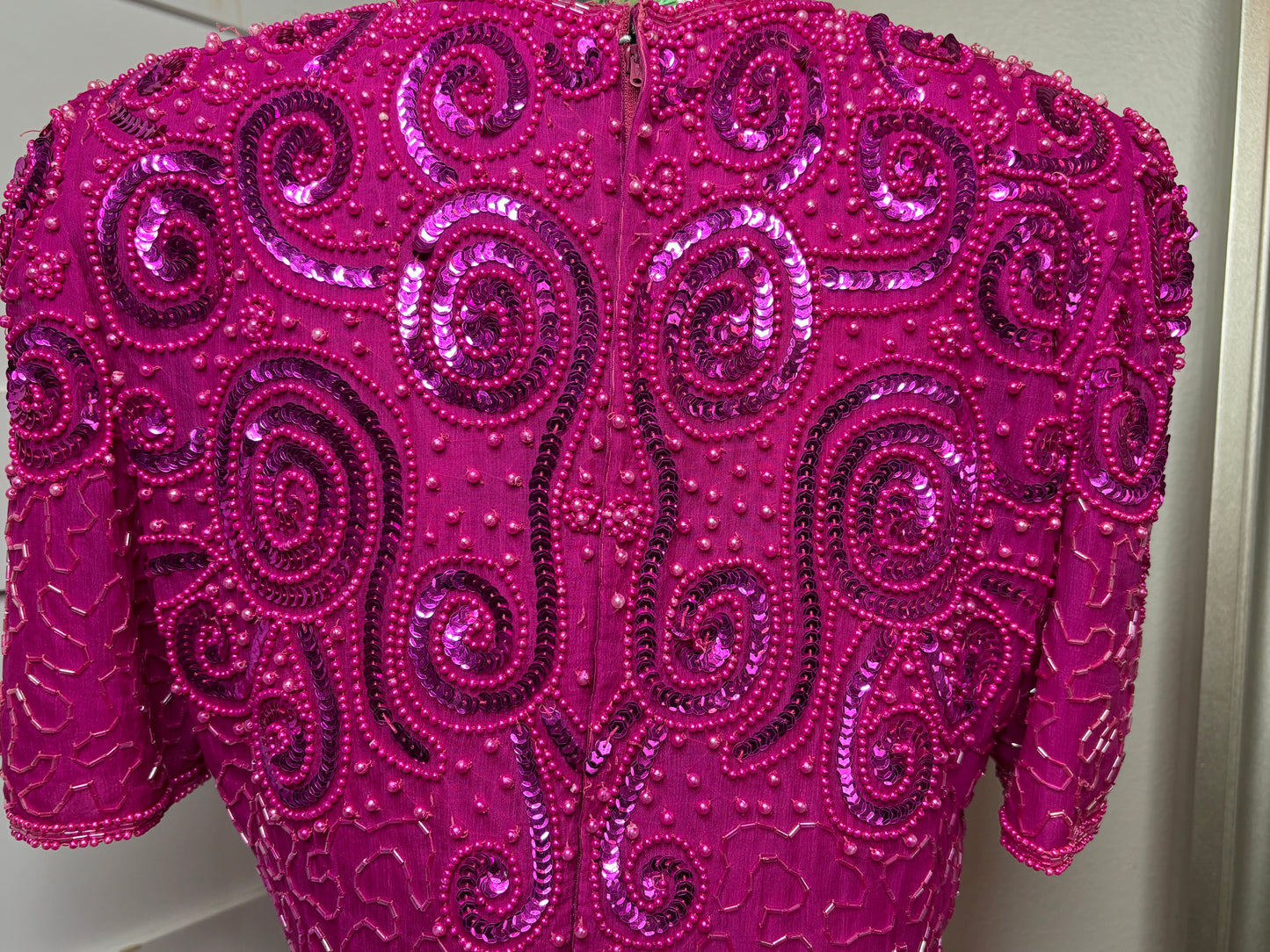 C017 Night Vogue Pink Beaded Cocktail Dress Sz M