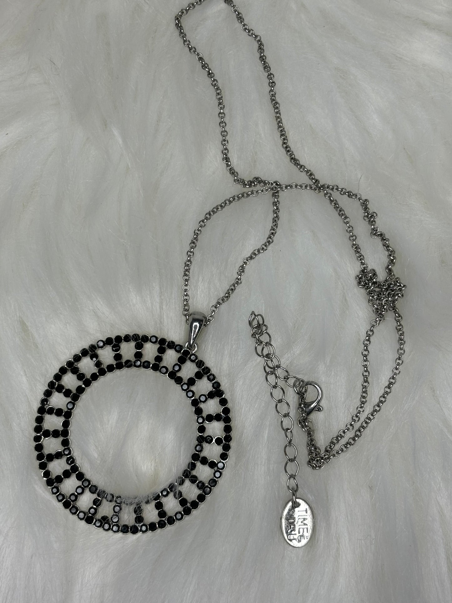 A248 Silver Tone and Black Circle Necklace 28”