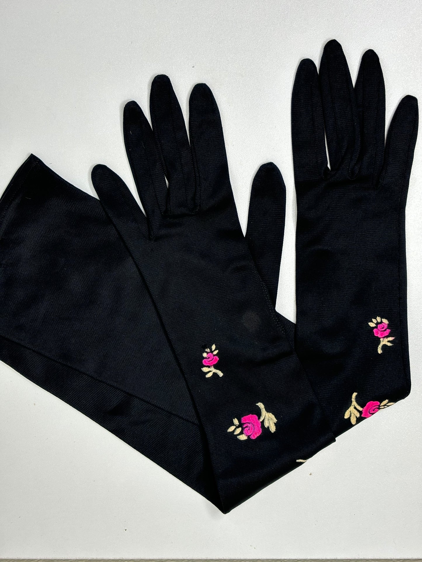 C013 Vintage Long Black Gloves - 20”