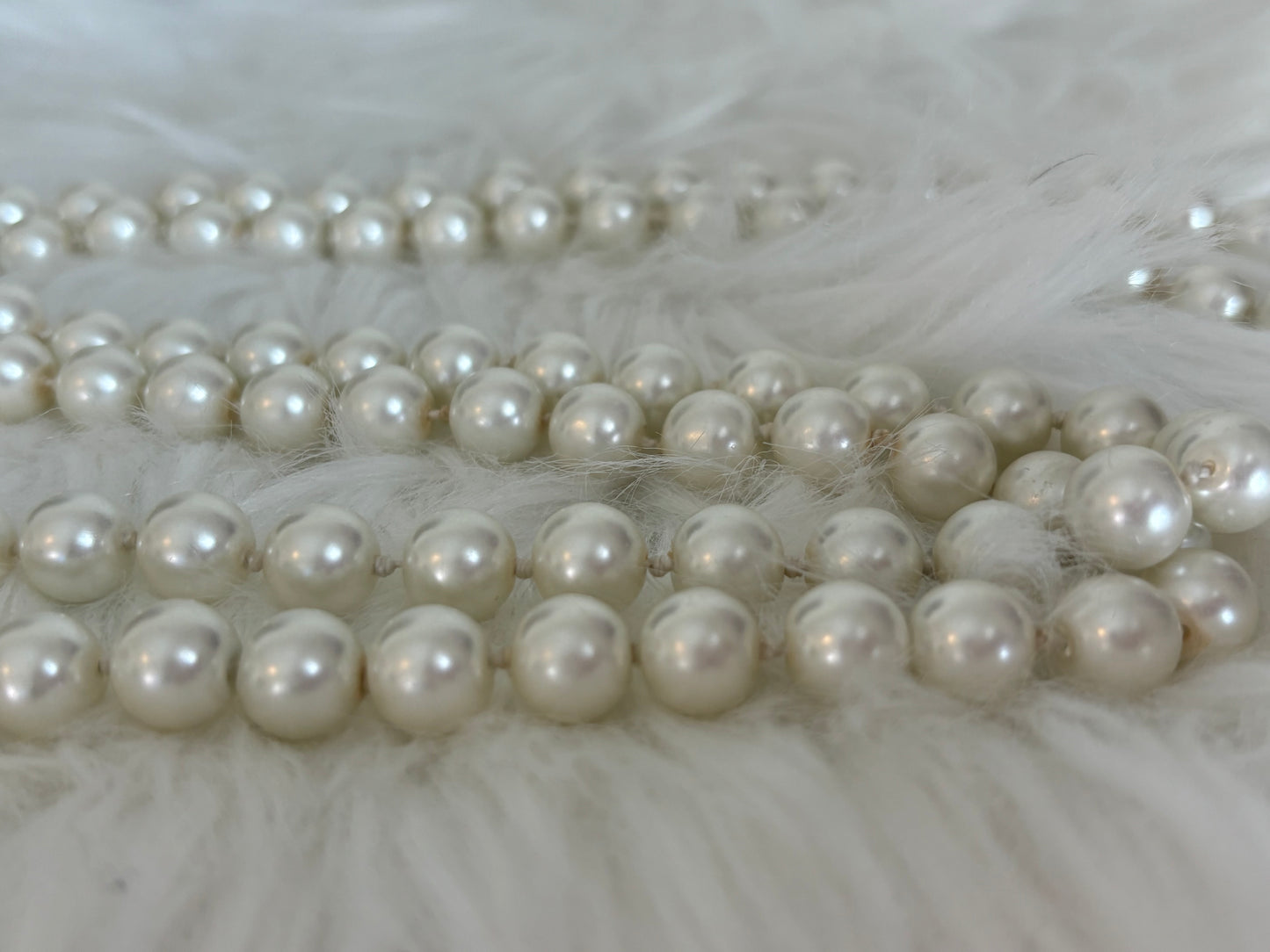 #0174 40” White Faux Pearl Necklace