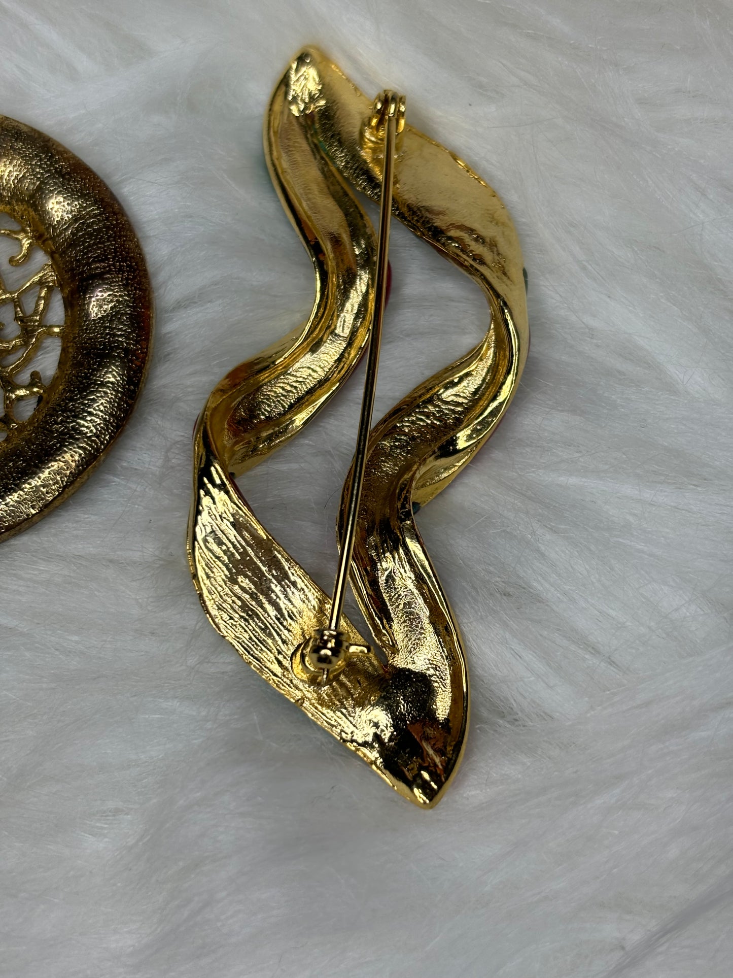 A258 Set of Vintage Enamel Twisted Ribbon Style & Circle Art Brooches Gold Tone