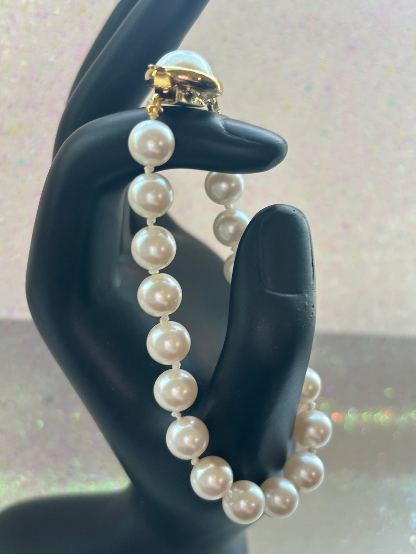 #0103 Vintage Faux Pearl Bracelet