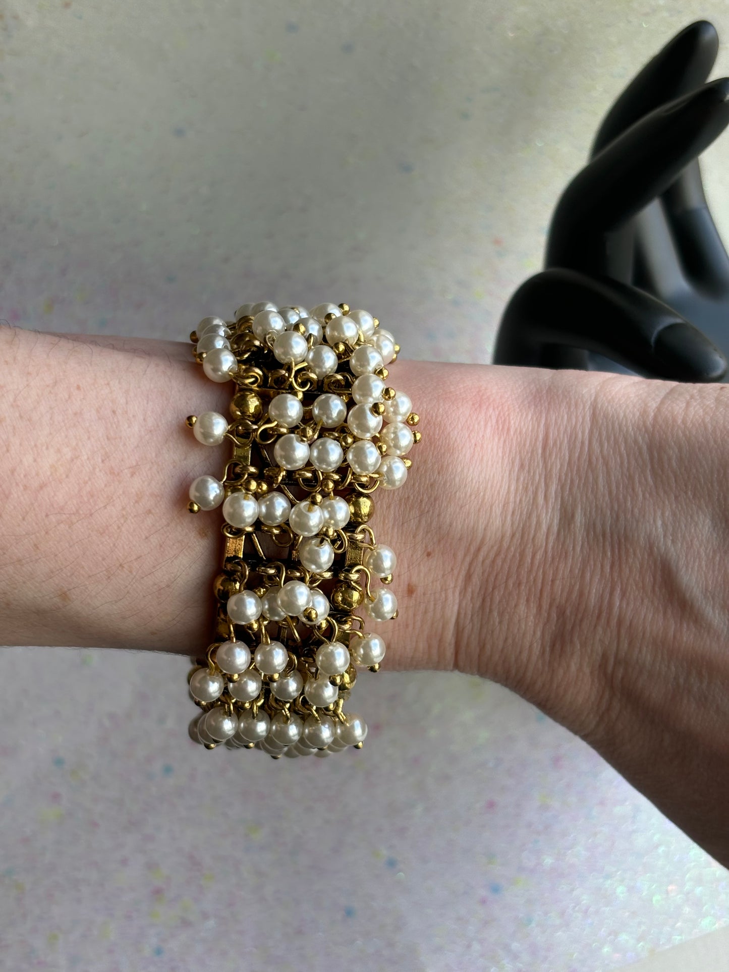 #0045 Gold Tone Bracelet with Pearls