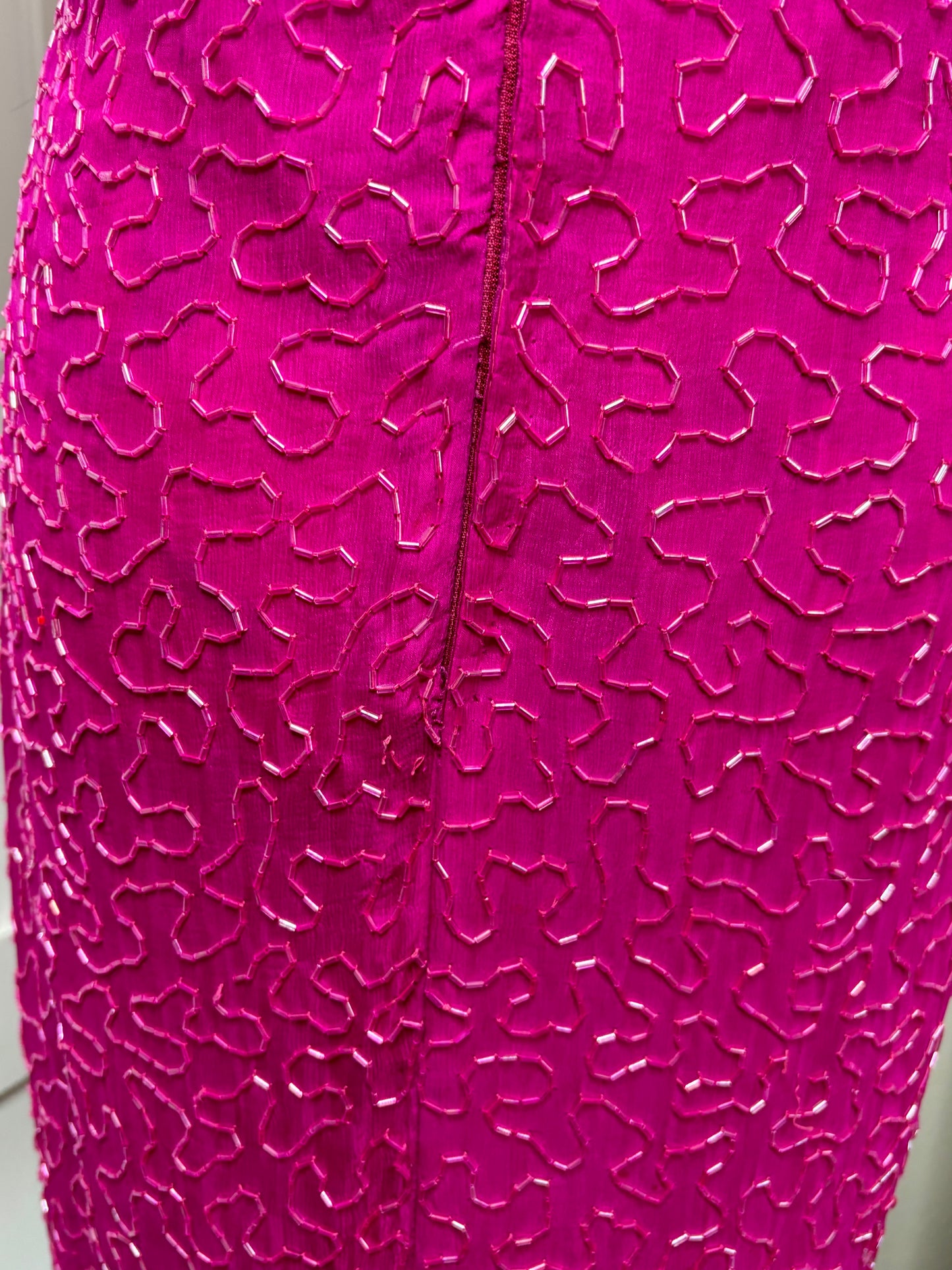 C017 Night Vogue Pink Beaded Cocktail Dress Sz M