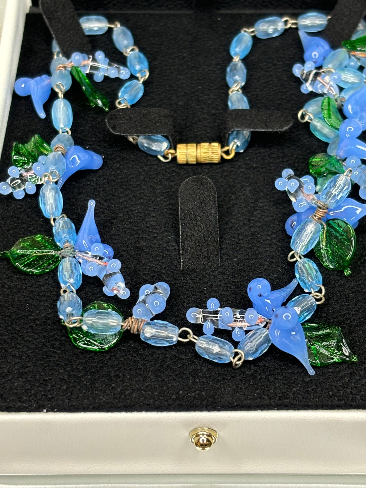 A140 Vintage Blue Venetian Glass Birds/Grapes Murano Italian Necklace