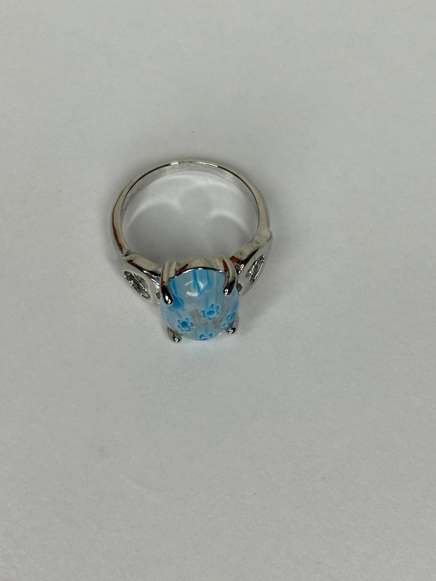 B037 Light Blue Glass Fashion Ring Sz 8