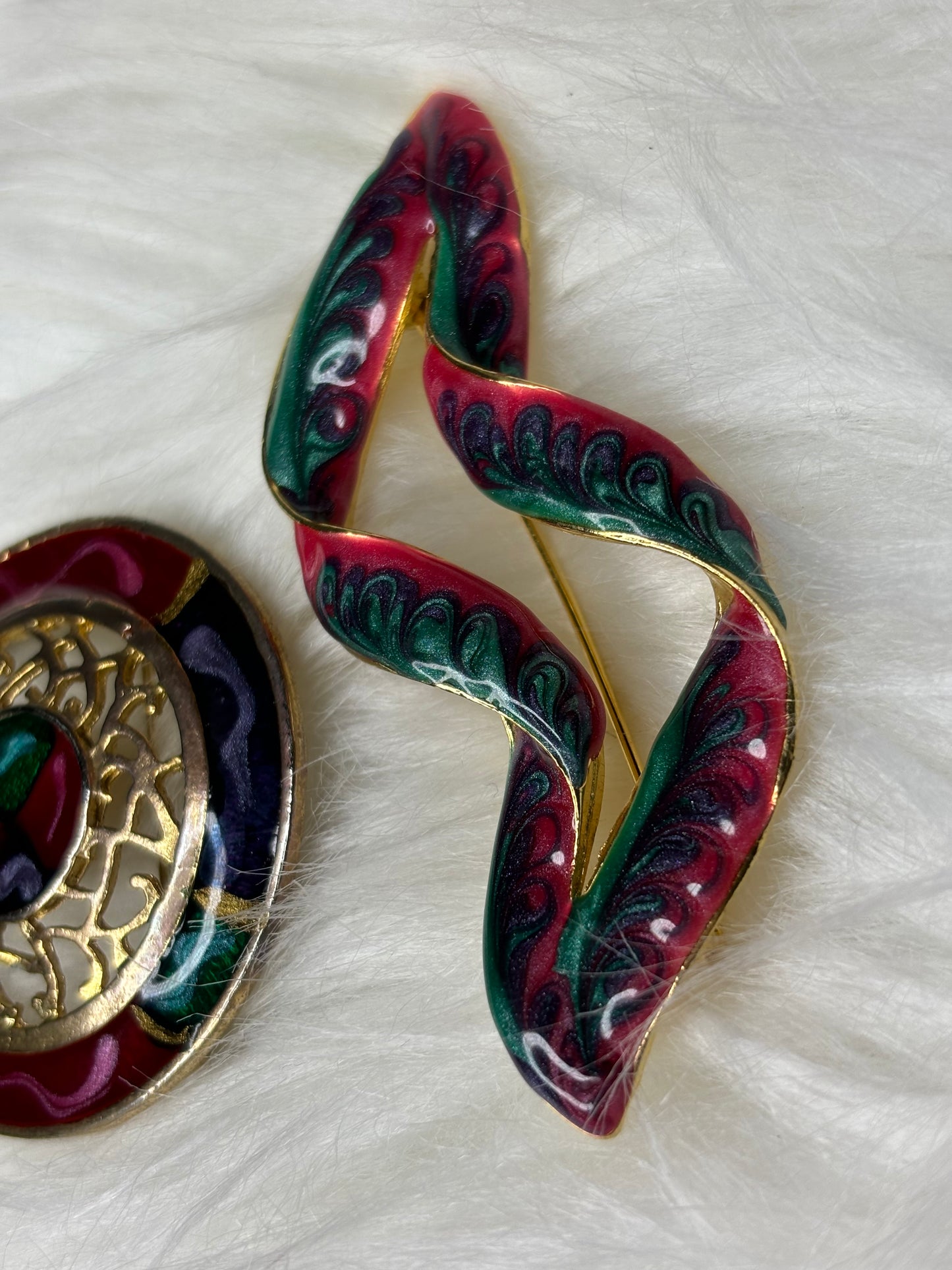 A258 Set of Vintage Enamel Twisted Ribbon Style & Circle Art Brooches Gold Tone