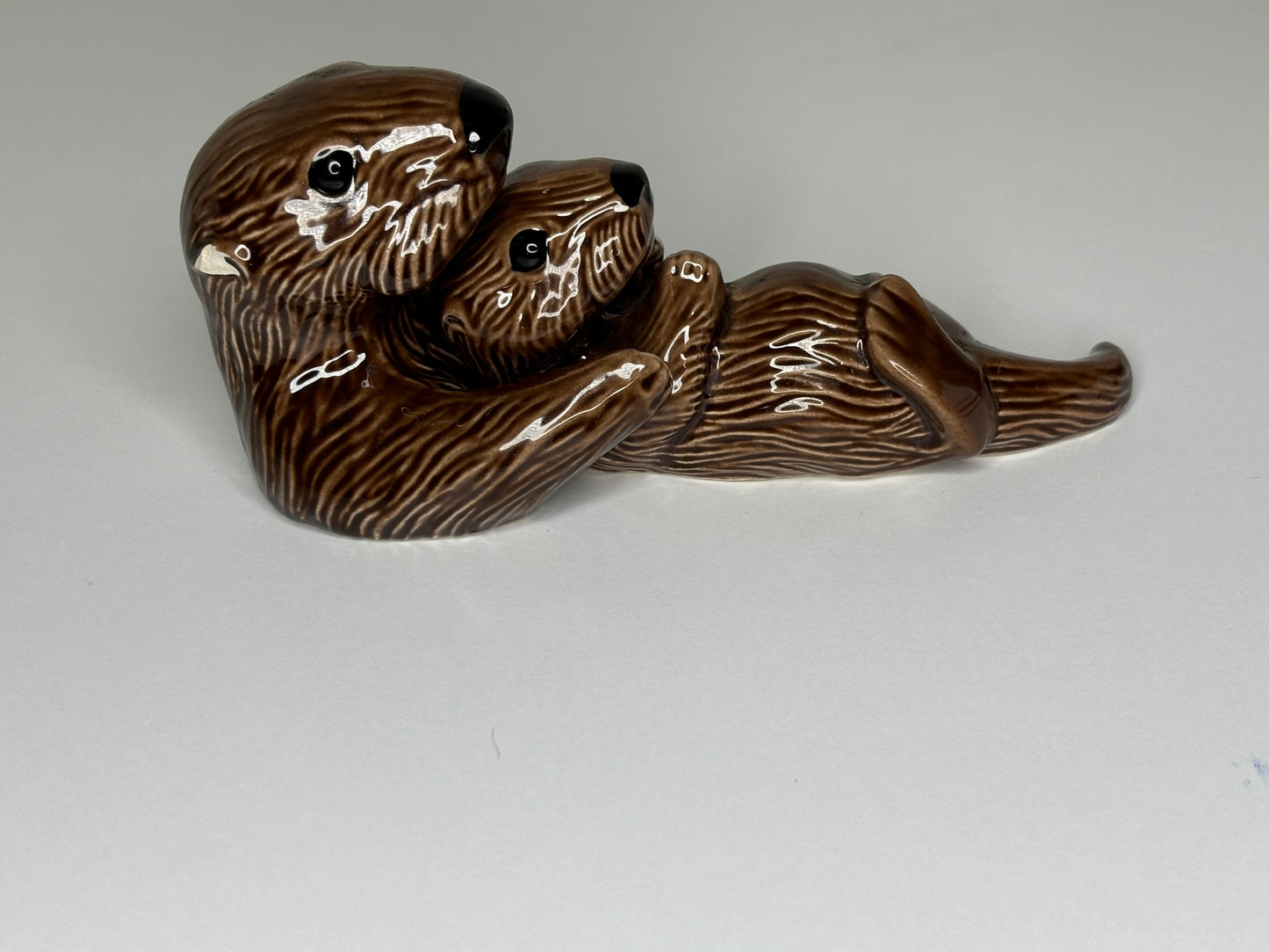 Nestling Otter Salt & Pepper Shakers Carlyle Design 1990 Made in Alaska