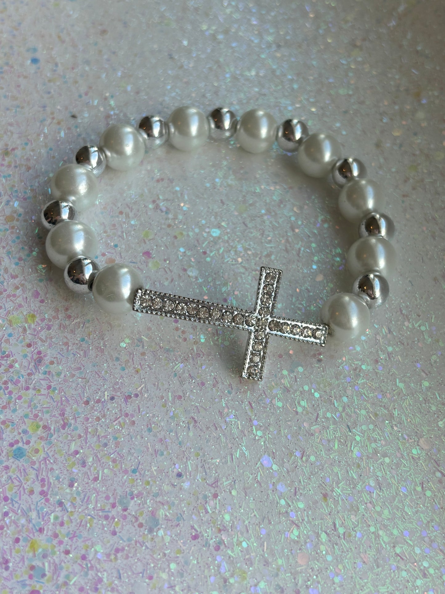 #0051 Cross Pearl Bracelet silver toned