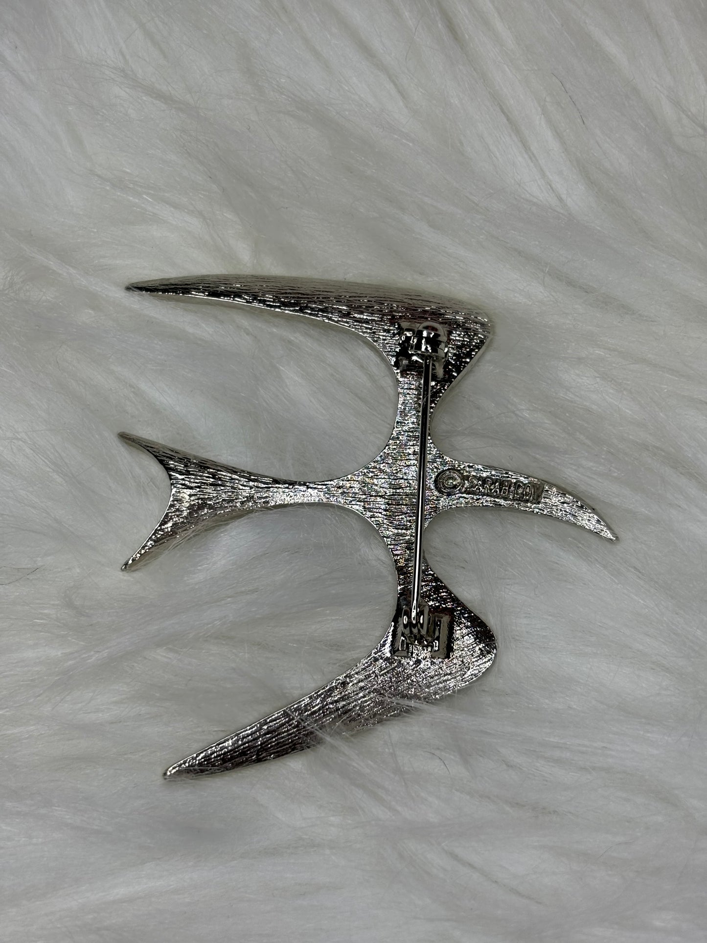 A219 Sarah Coventry Vintage Silver Tone Bird Brooch Pin