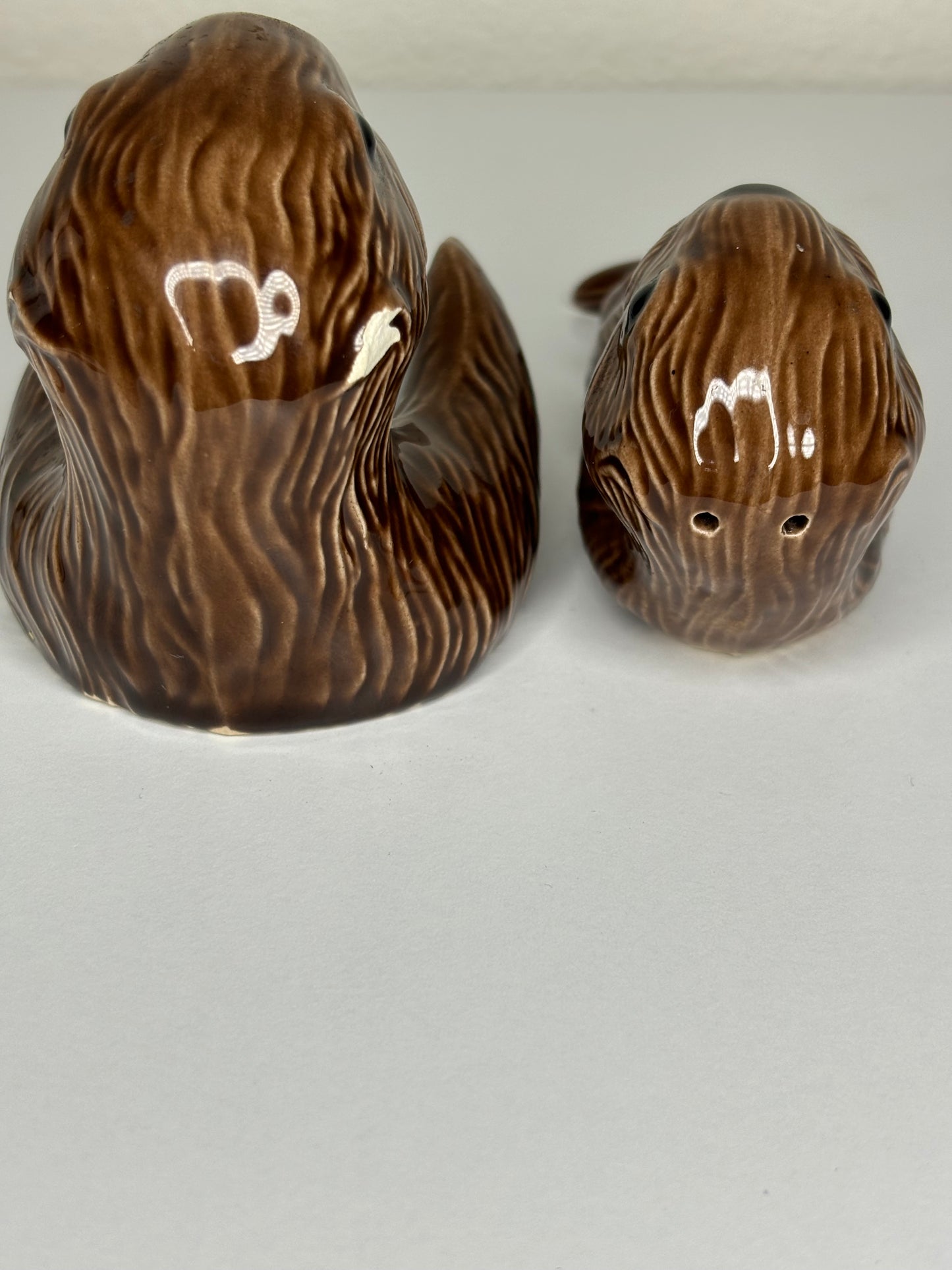 Nestling Otter Salt & Pepper Shakers Carlyle Design 1990 Made in Alaska