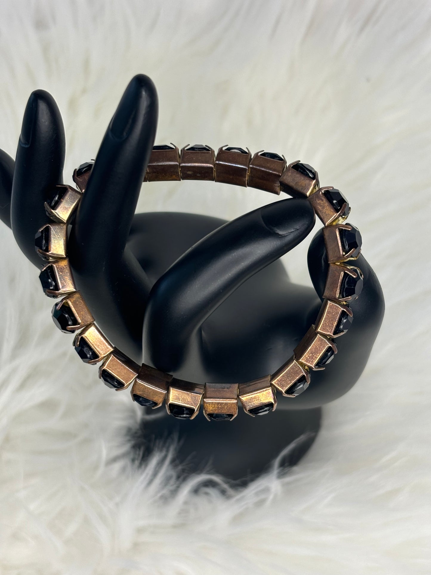 A206 Black and Gold Tone Stretch Bracelet