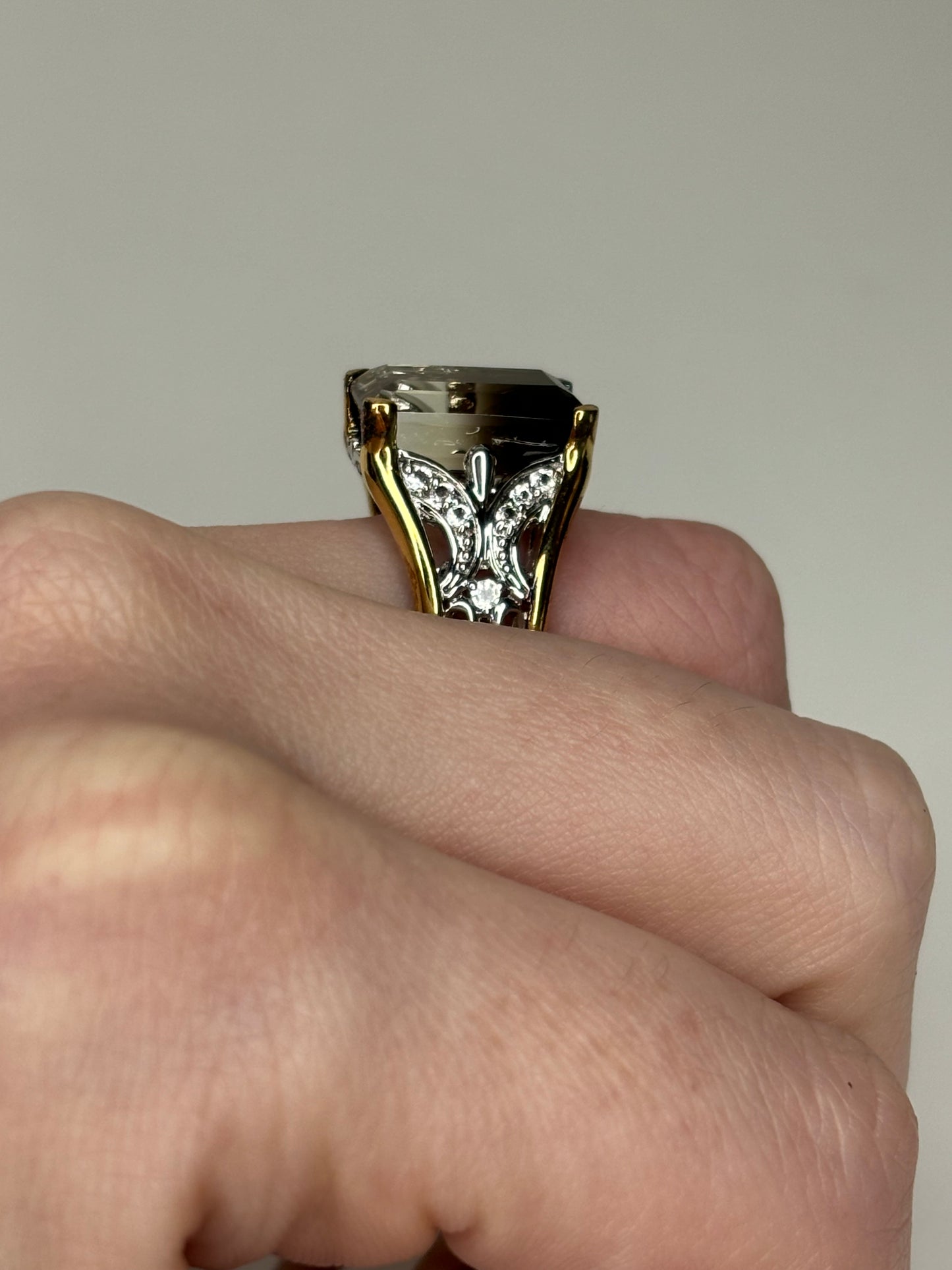 B038 1990s Gold Plated 925 Silver Emerald Cut Ombre Smoky Black Quartz Ring