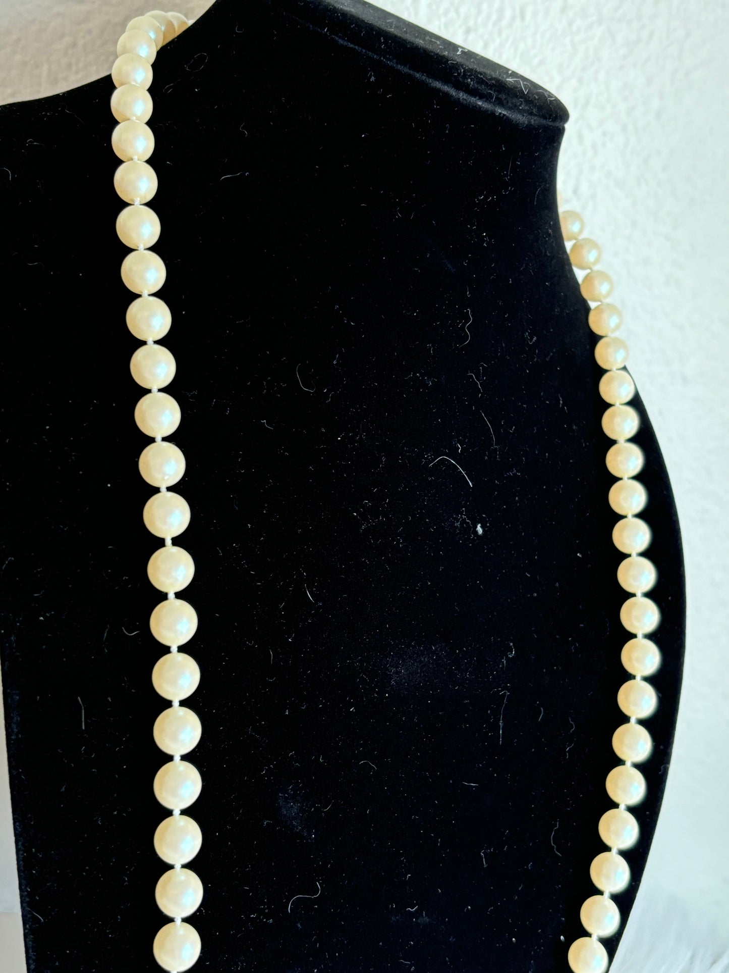 #0049 27” Lightweight Faux Pearl Necklace