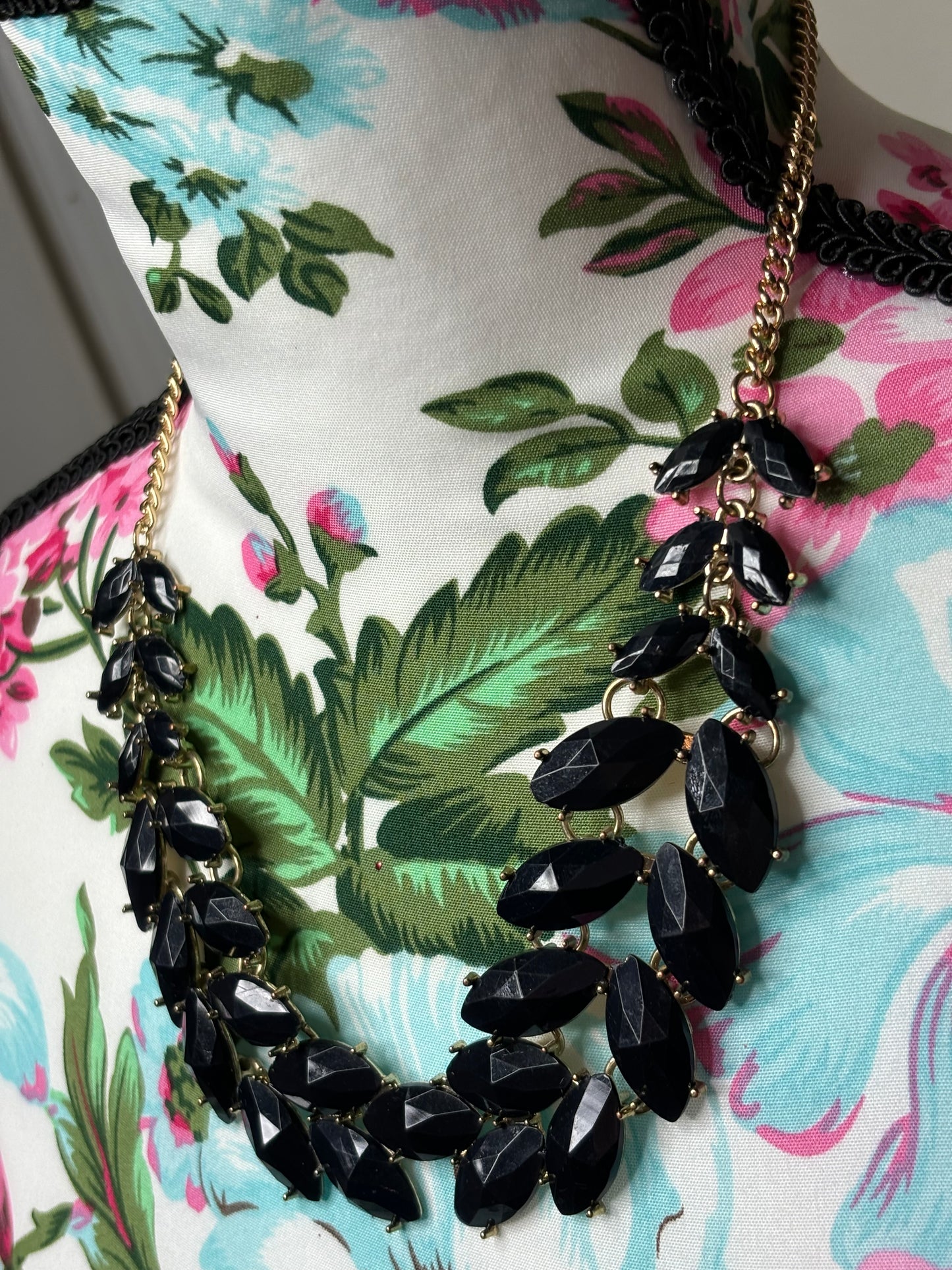 A166 Black and Gold Tone Statement Necklace 16”