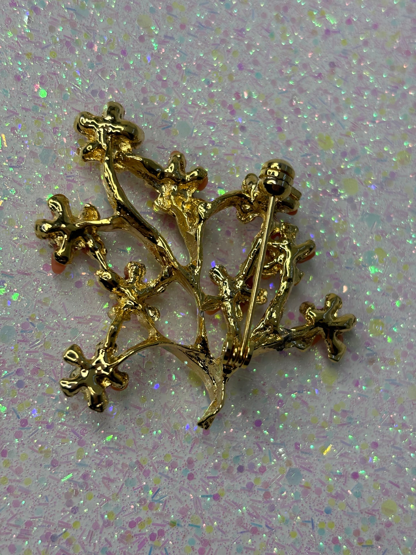 A030 Gold Tone and Peach Flower Brooch Pin