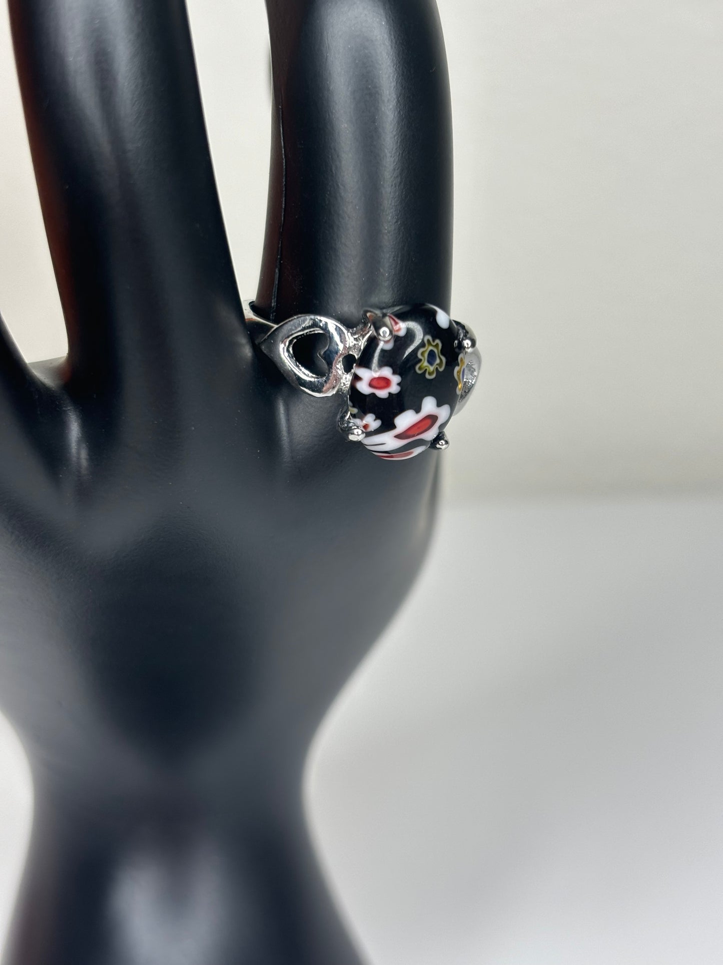 B034 Black Glass Fashion Ring Sz 9.25