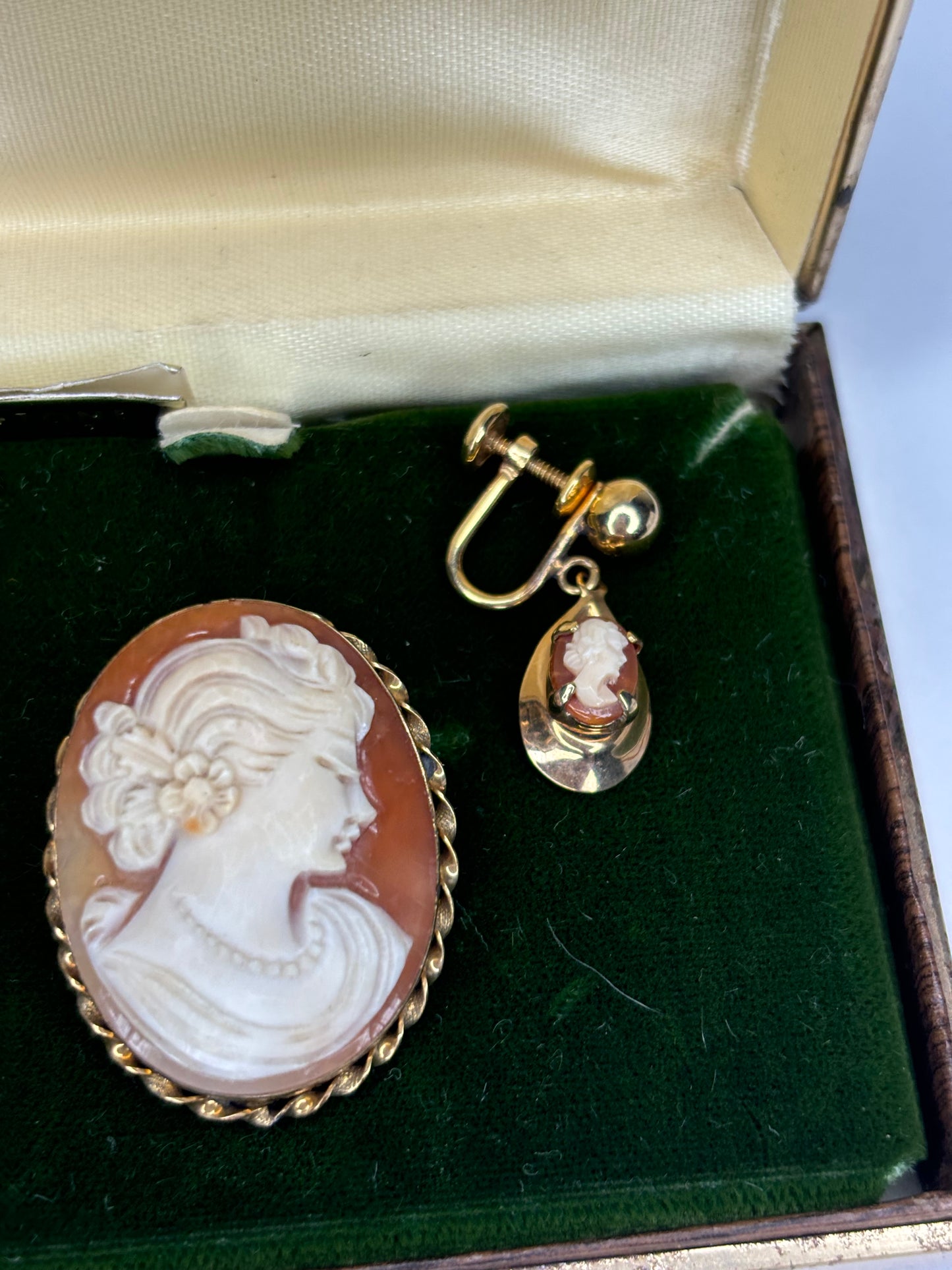 Vintage Tru Kay Genuine Stone & 10k Gold Filled Cameo Brooch and Earrings