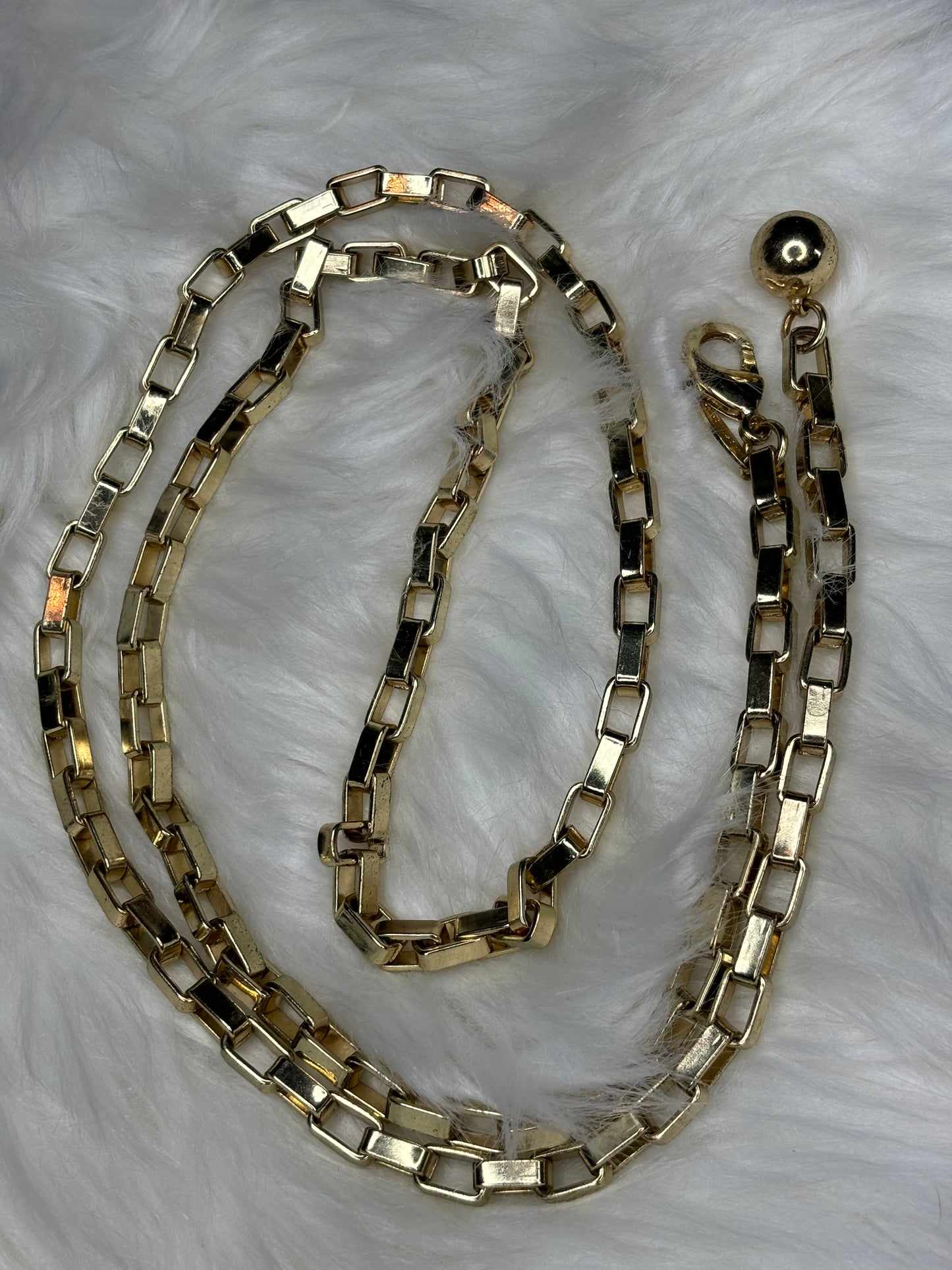 C023 Chicos Gold Tone Link Waist Chain Belt45”