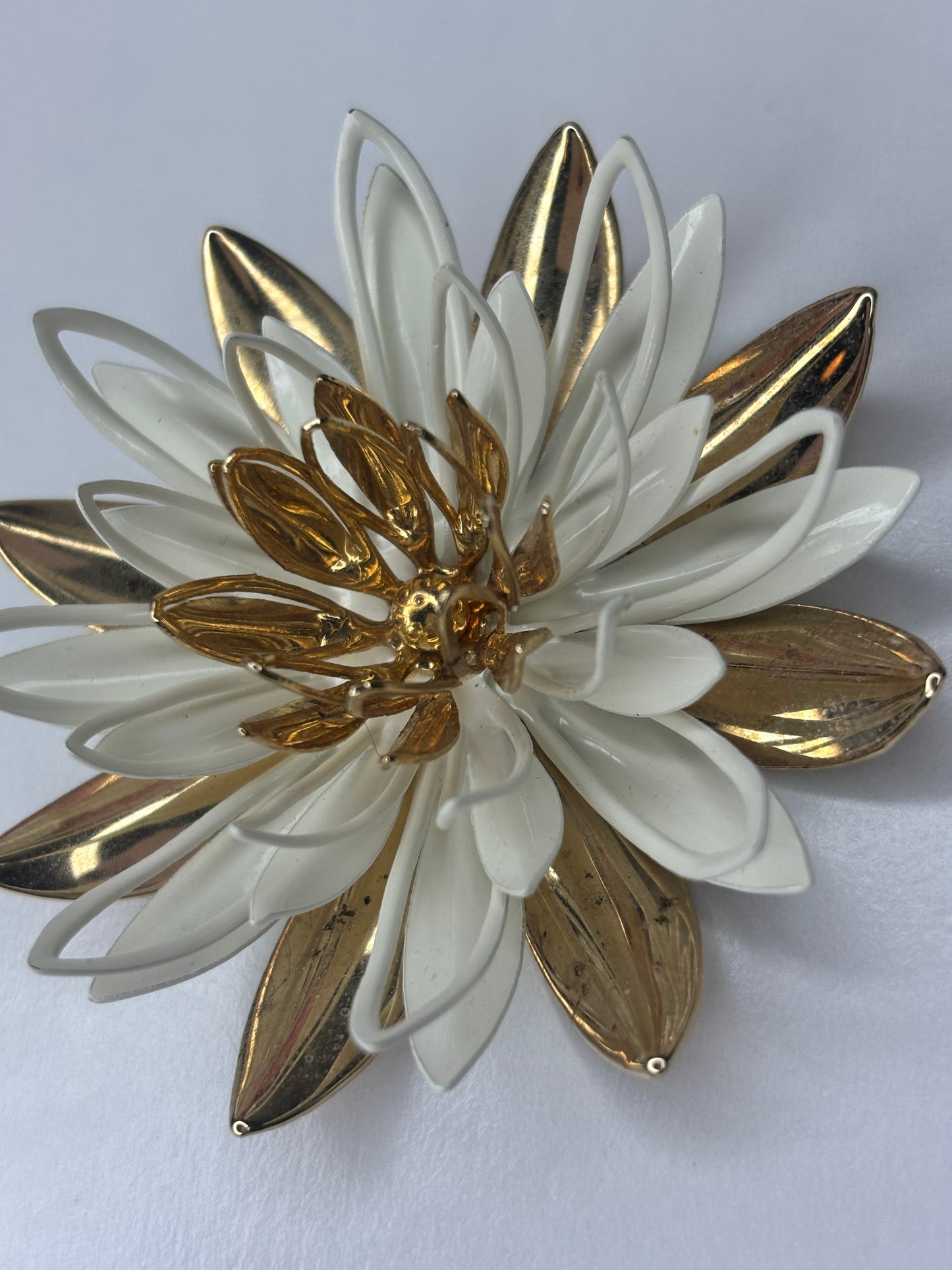 Sarah Convetry Gold and White Flower Brooch