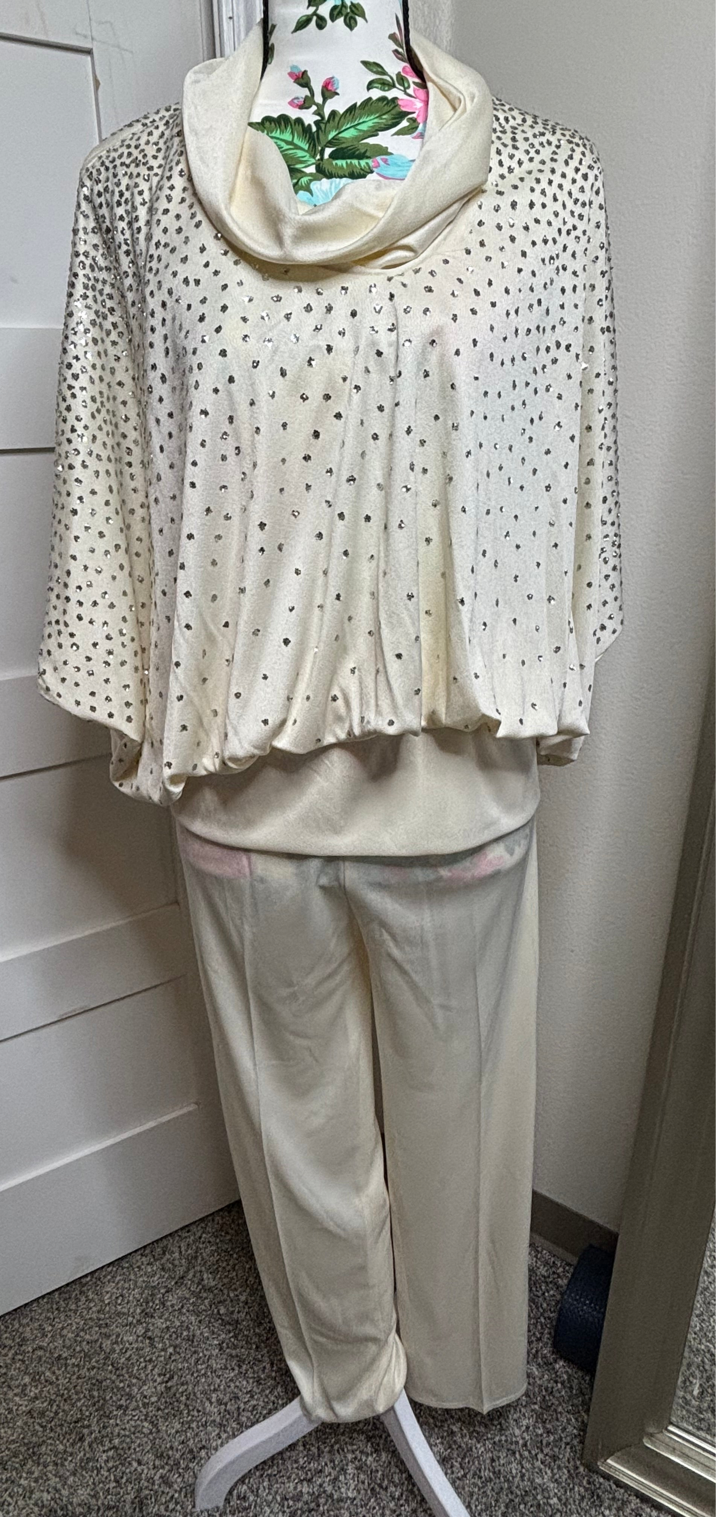 C005 Jack Fuller for Patras White and Silver Glimmer Top and Matching Pants Size 6