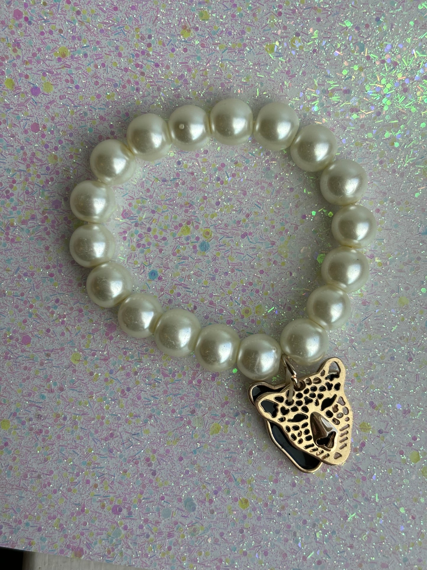 #0046 Jaguar Charm and Pear Bracelet