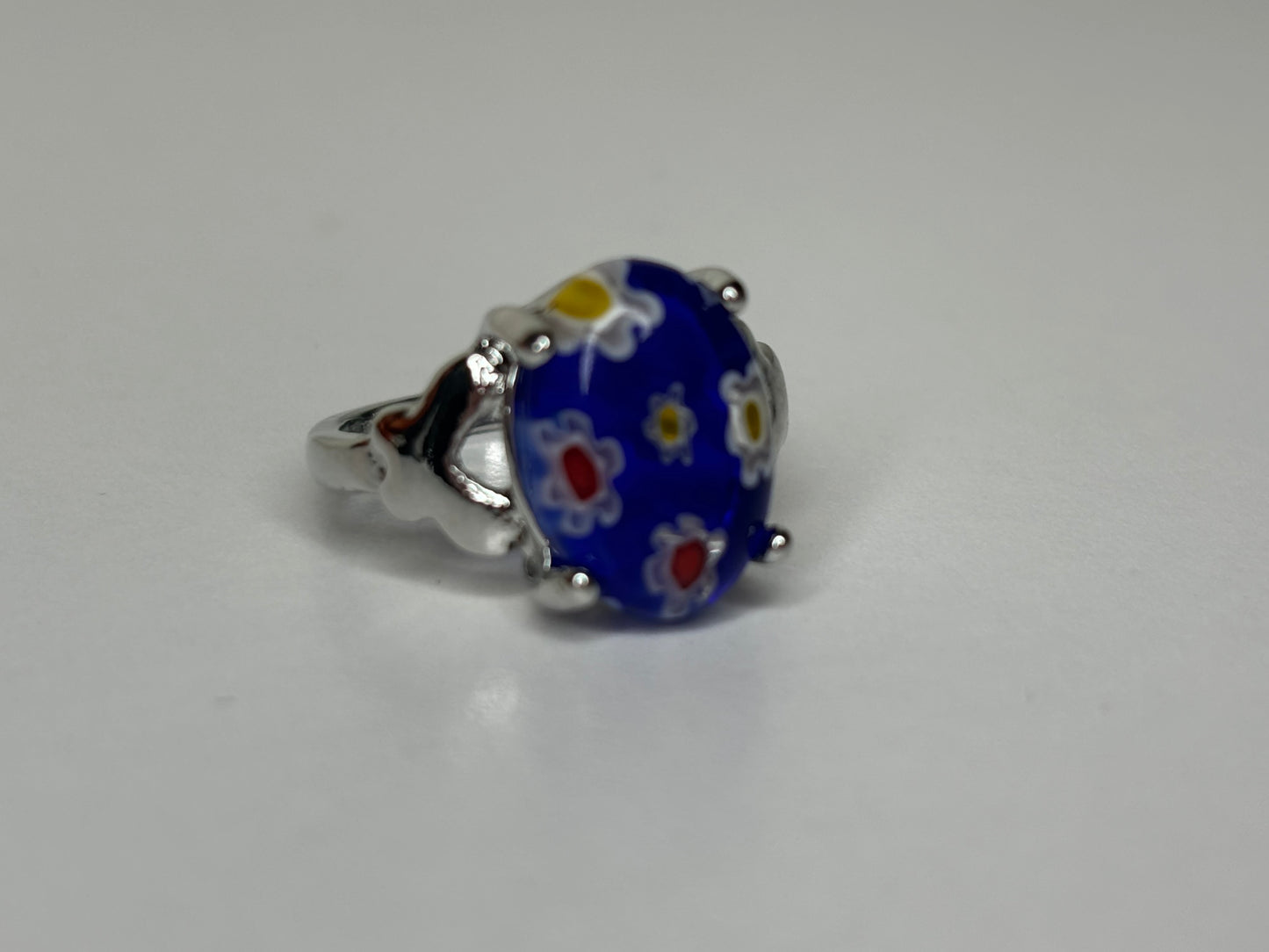 B024 Blue Glass Fashion Ring Sz 6