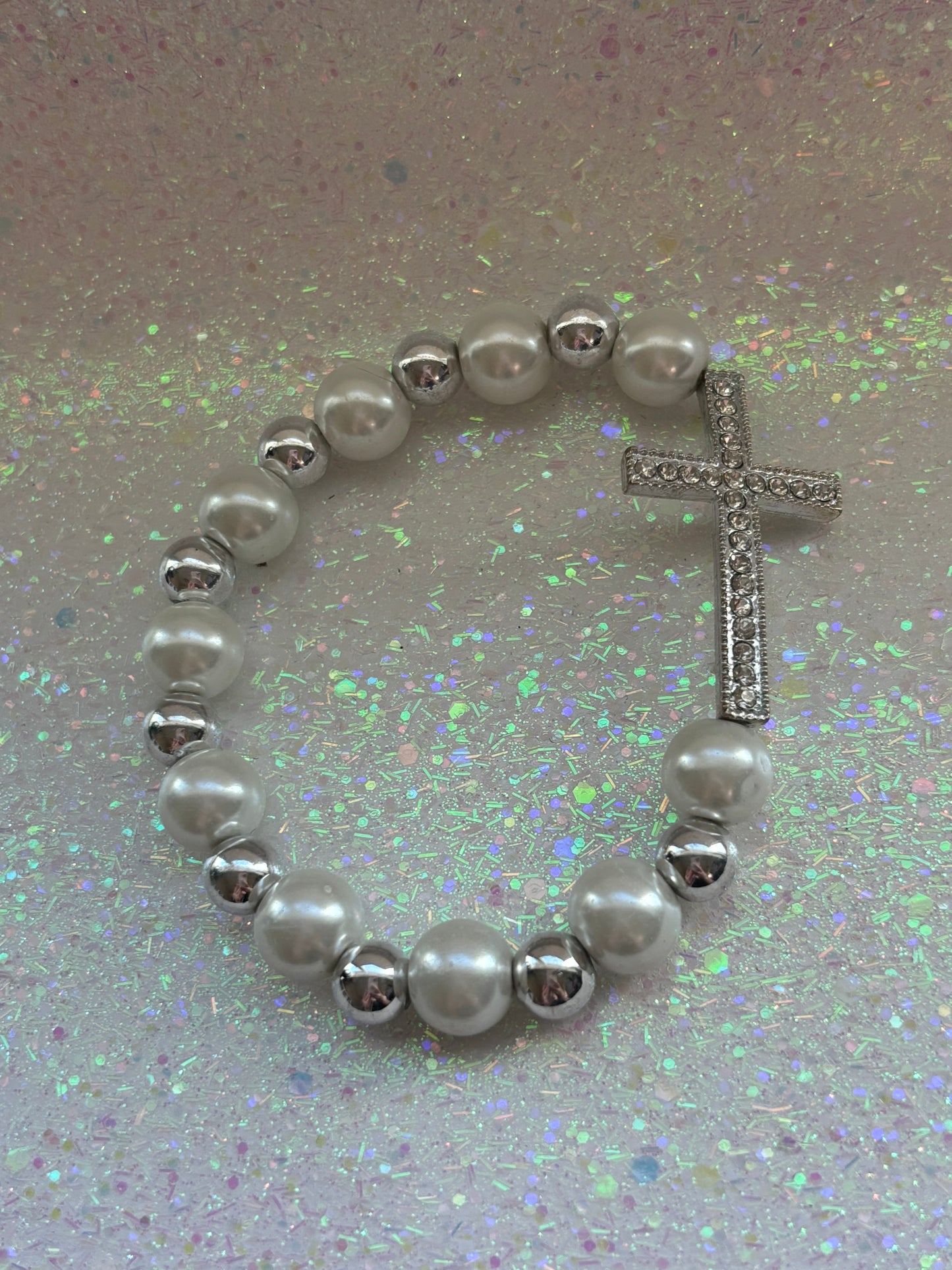 #0051 Cross Pearl Bracelet silver toned