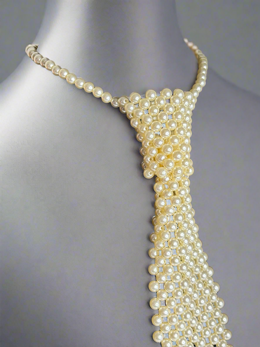 B013 Faux Pearl Tie Necklace