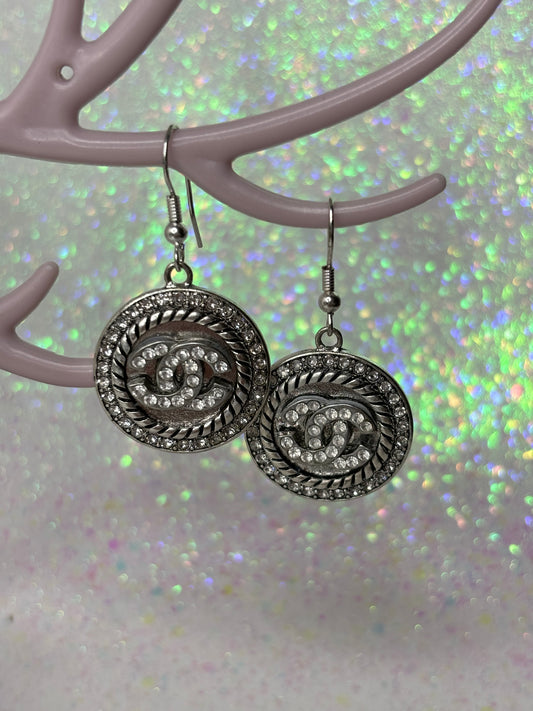 A088 Refurbed Silver Tone Earrings