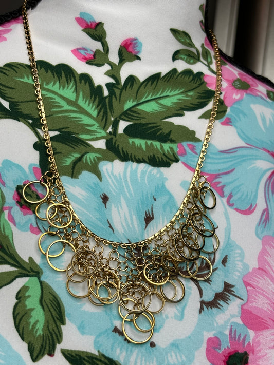 A200 Gold Tone Circles Necklace 16”