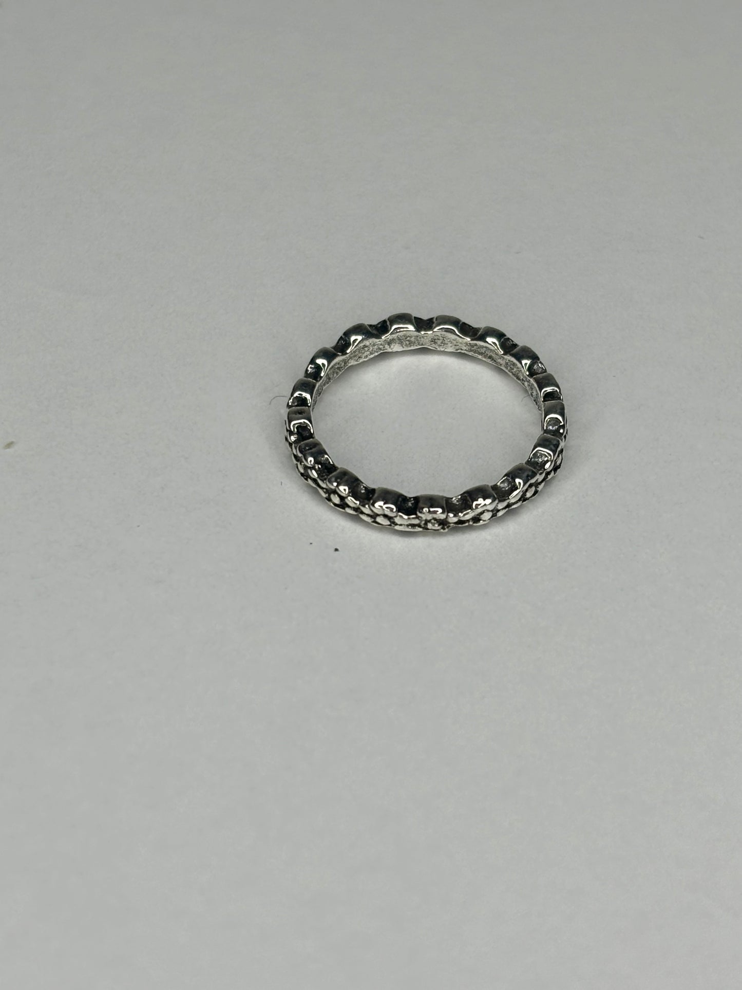 B020 Dainty Small Fashion Ring Sz 3