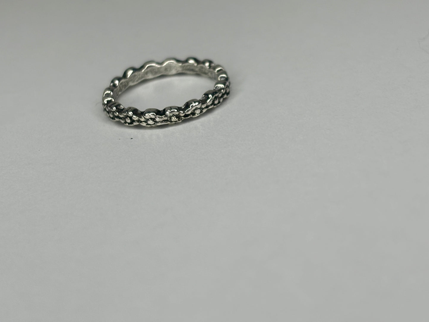 B020 Dainty Small Fashion Ring Sz 3