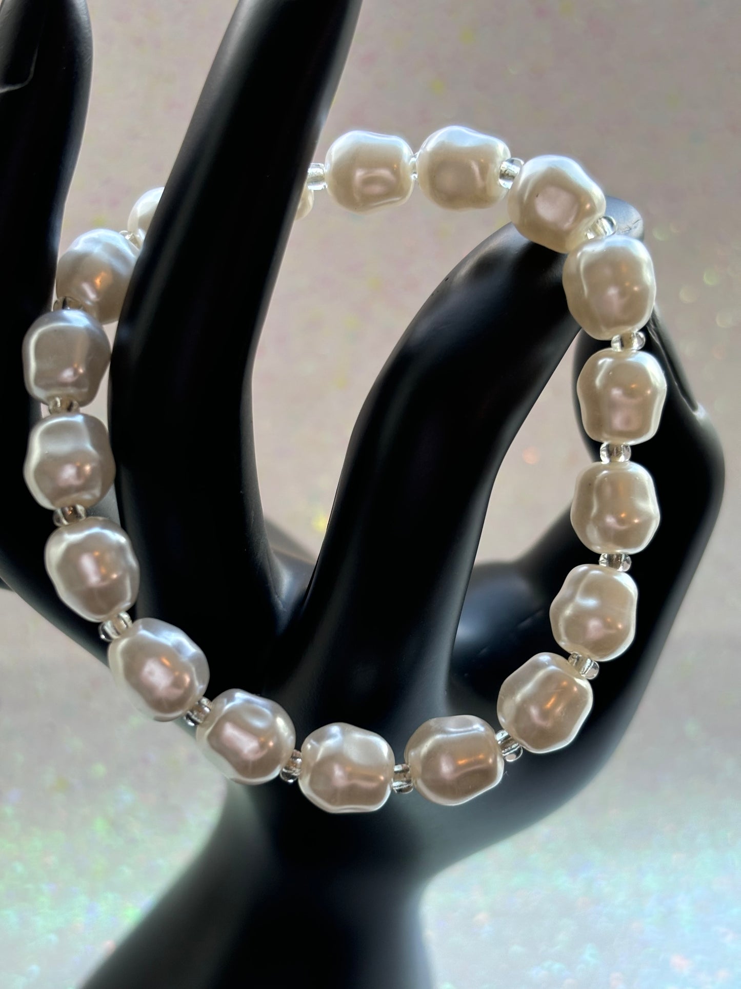 #0090 Pretty Single Faux Pearl Bracelet