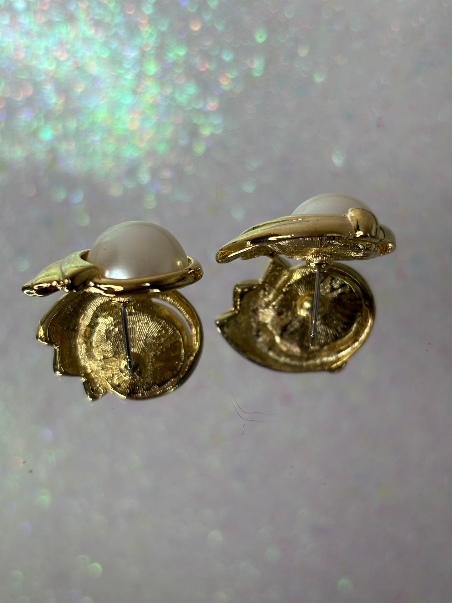 A111 Faux Pearl Stud Earrings Gold Tone