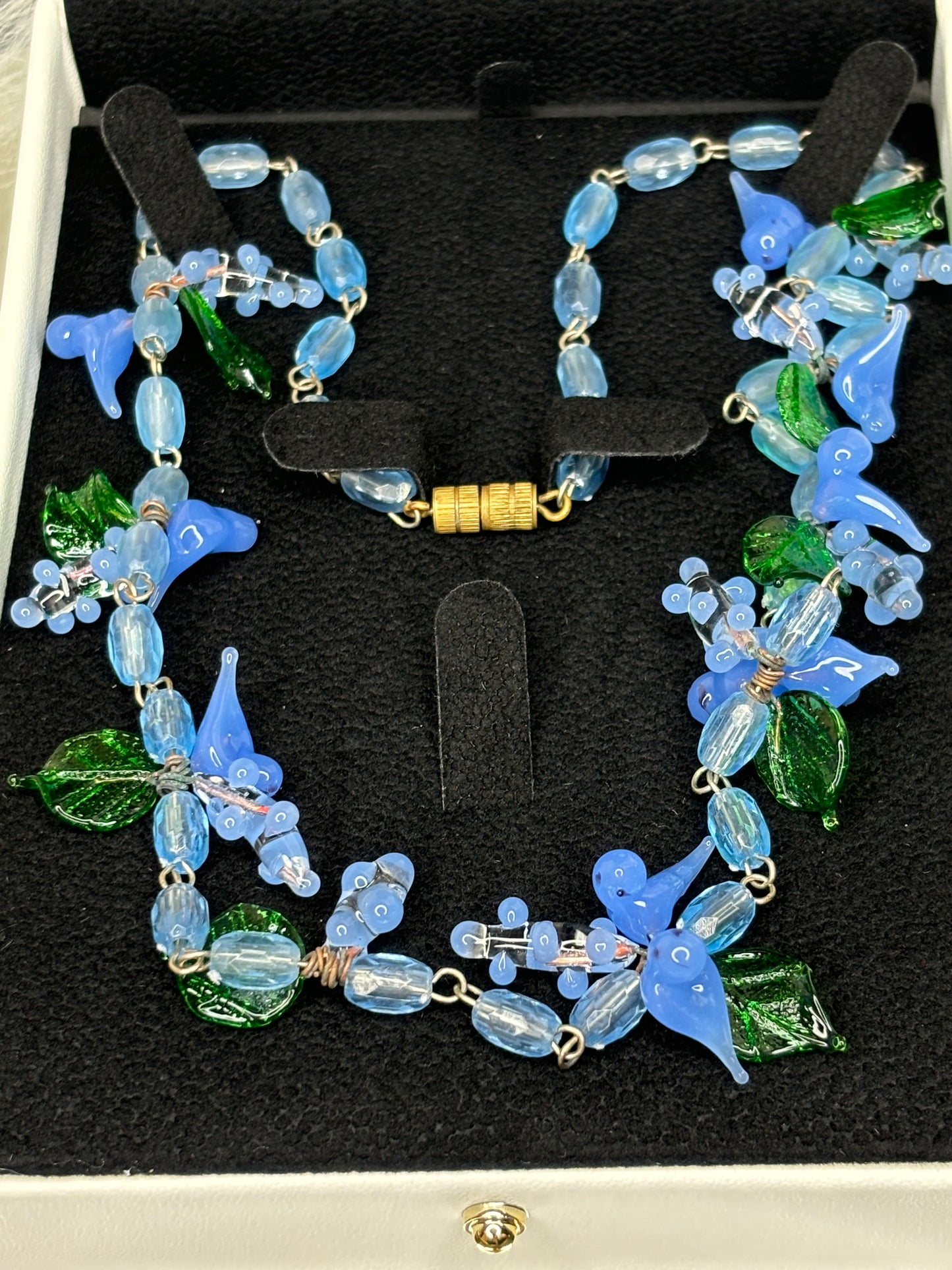 A140 Vintage Blue Venetian Glass Birds/Grapes Murano Italian Necklace