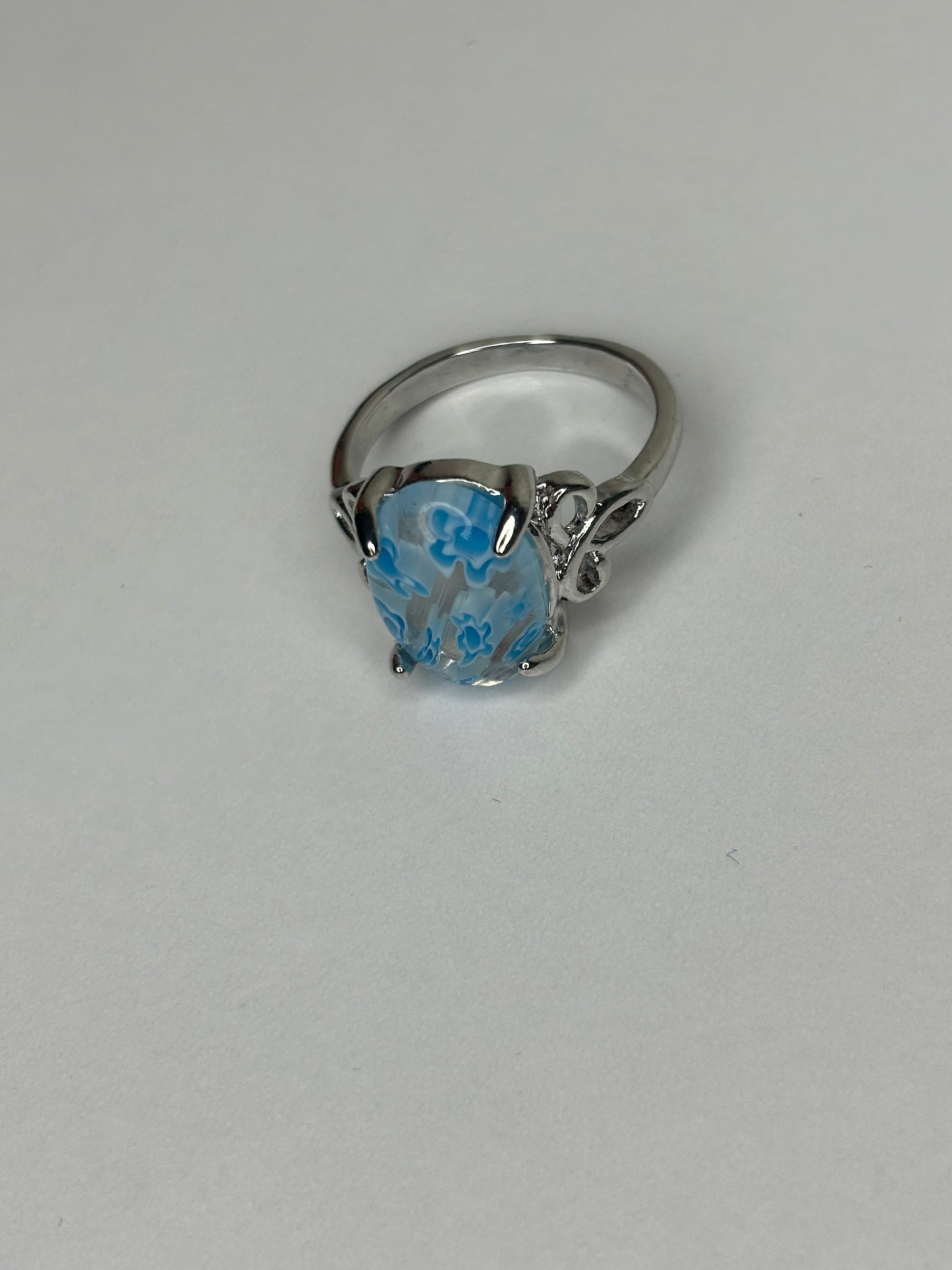 B026 Light Blue Glass Fashion Ring Sz 7.5