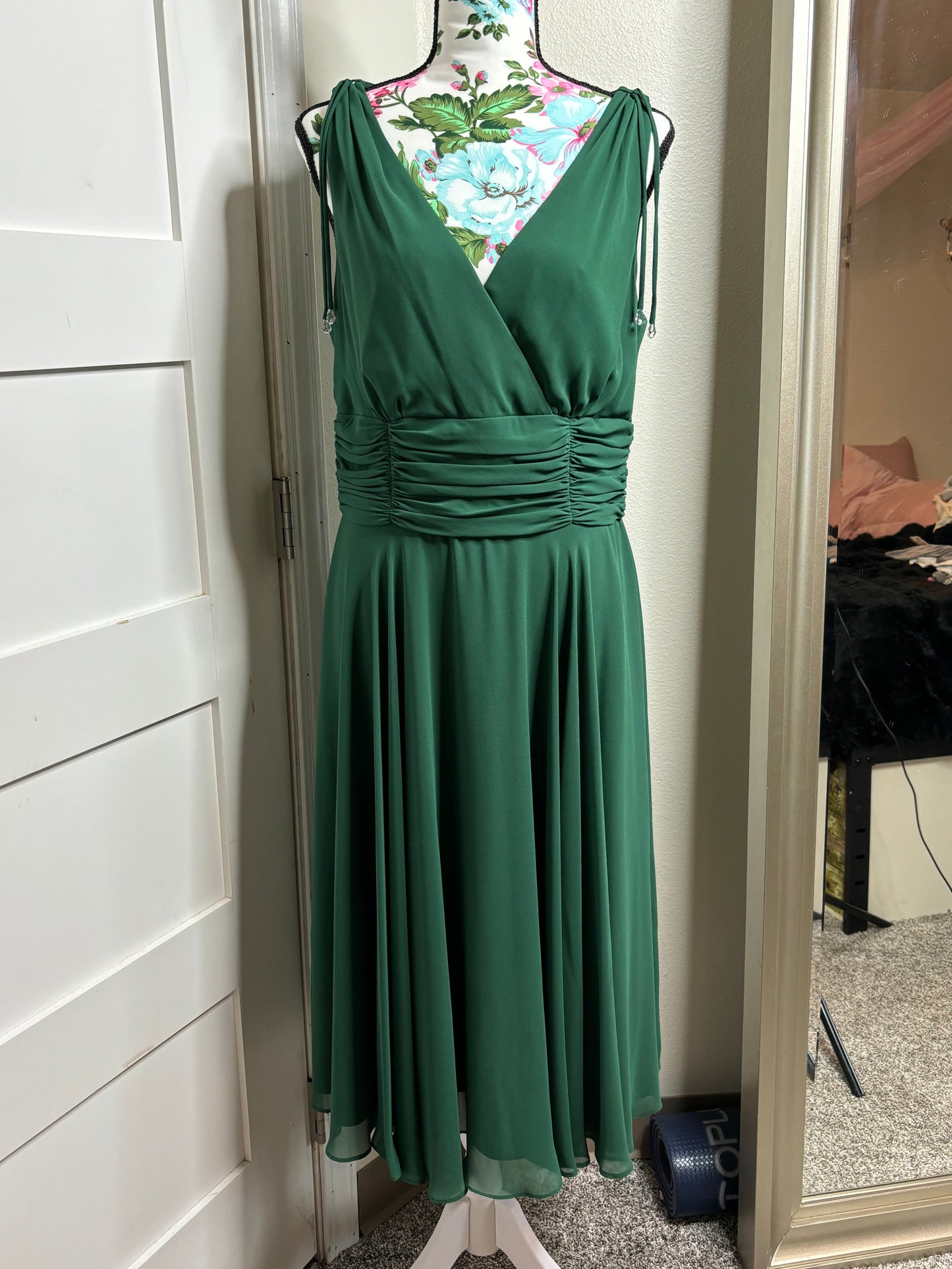 C007 Patra Women’s Green Polyester Chiffon Dress Size 14 - Mid Length