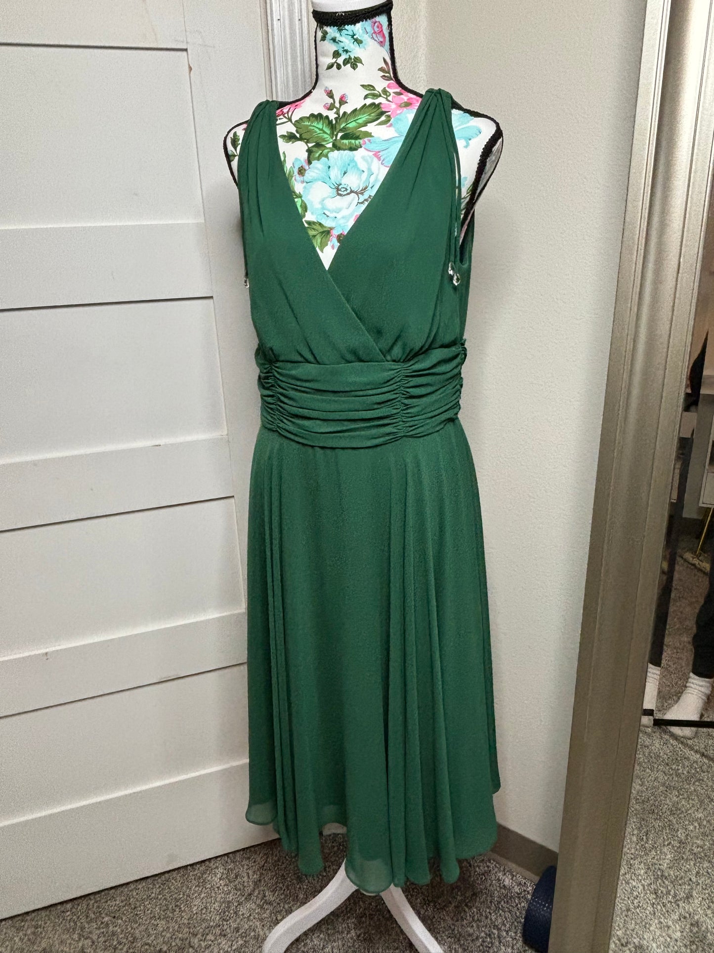 C007 Patra Women’s Green Polyester Chiffon Dress Size 14 - Mid Length