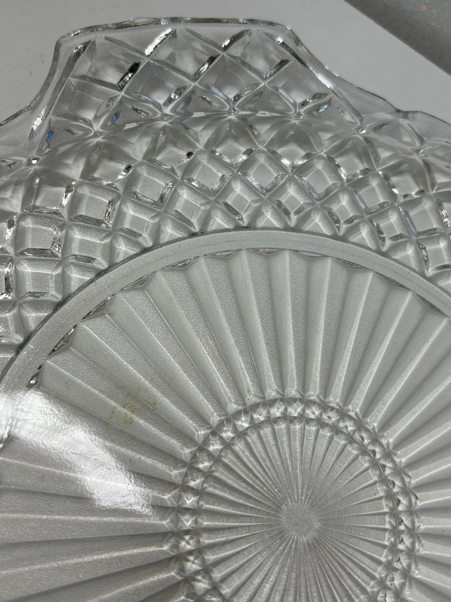 A027 Depression Glass Diamond Sunburst 10" Serving Platter