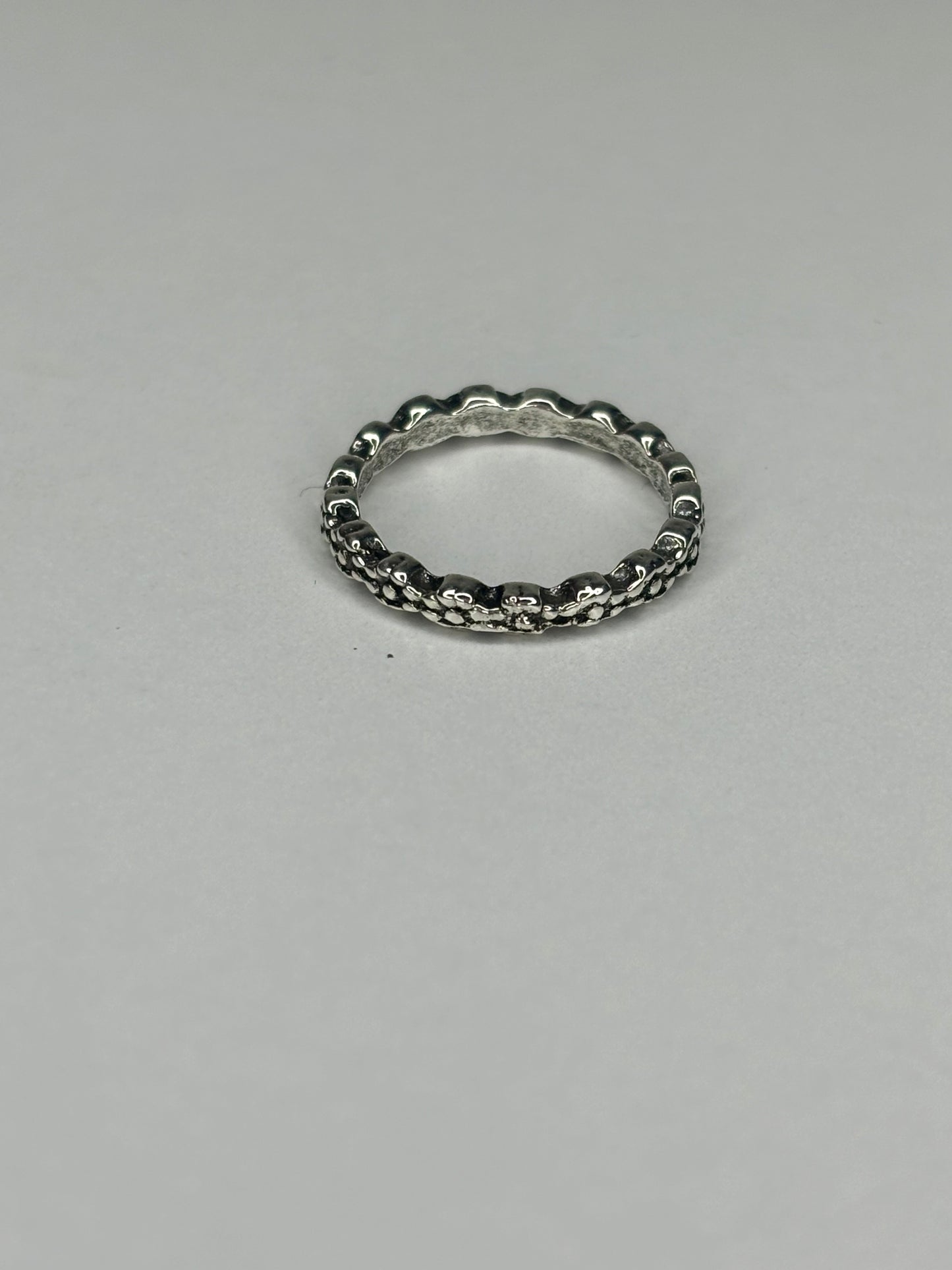 B020 Dainty Small Fashion Ring Sz 3