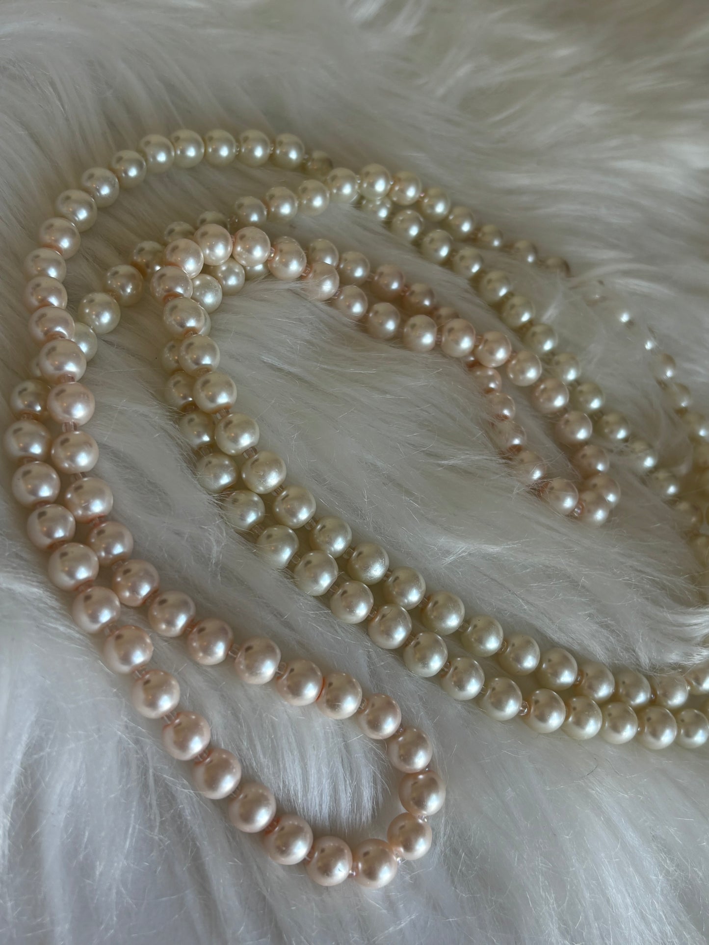 #0113 Gorgeous Faux Pearl/Bead White/Pink Necklace