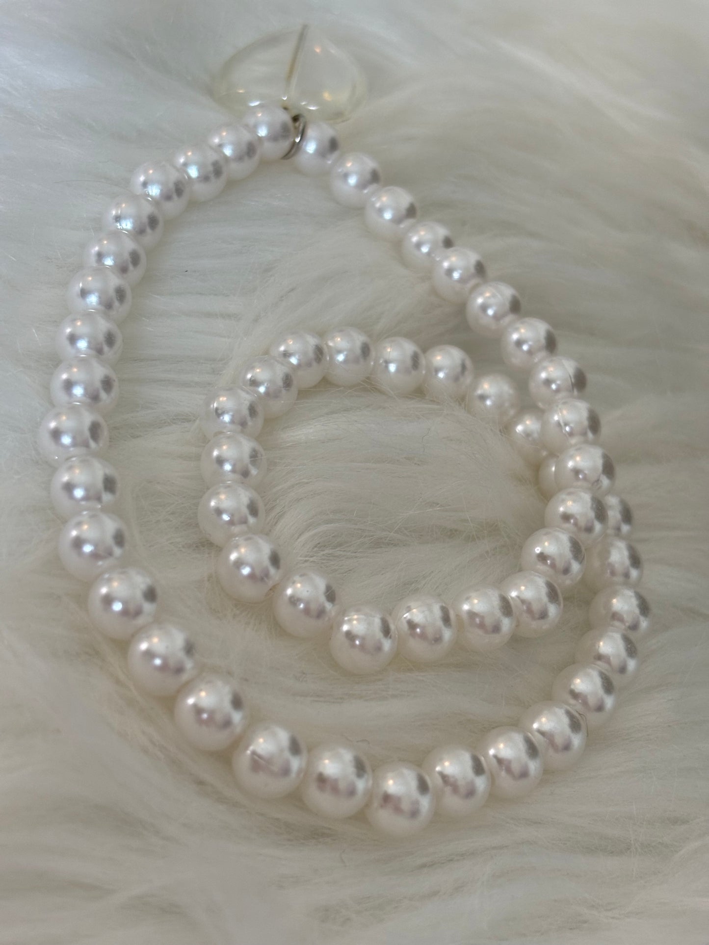 #0022 Stretchy Faux Pearl Necklace With Heart Pendant