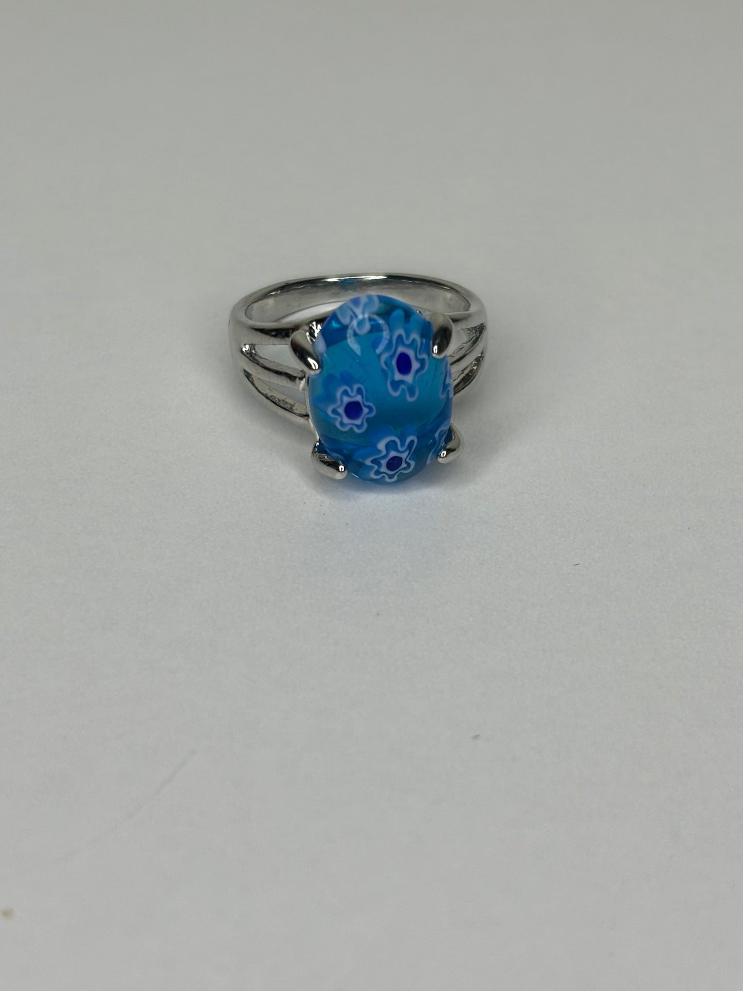 B027 Light Blue Glass Fashion Ring Sz 5.5