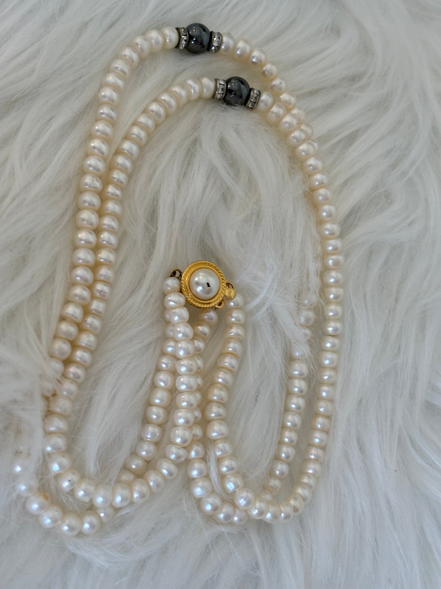 #0136 Faux Pearl Necklace 14”